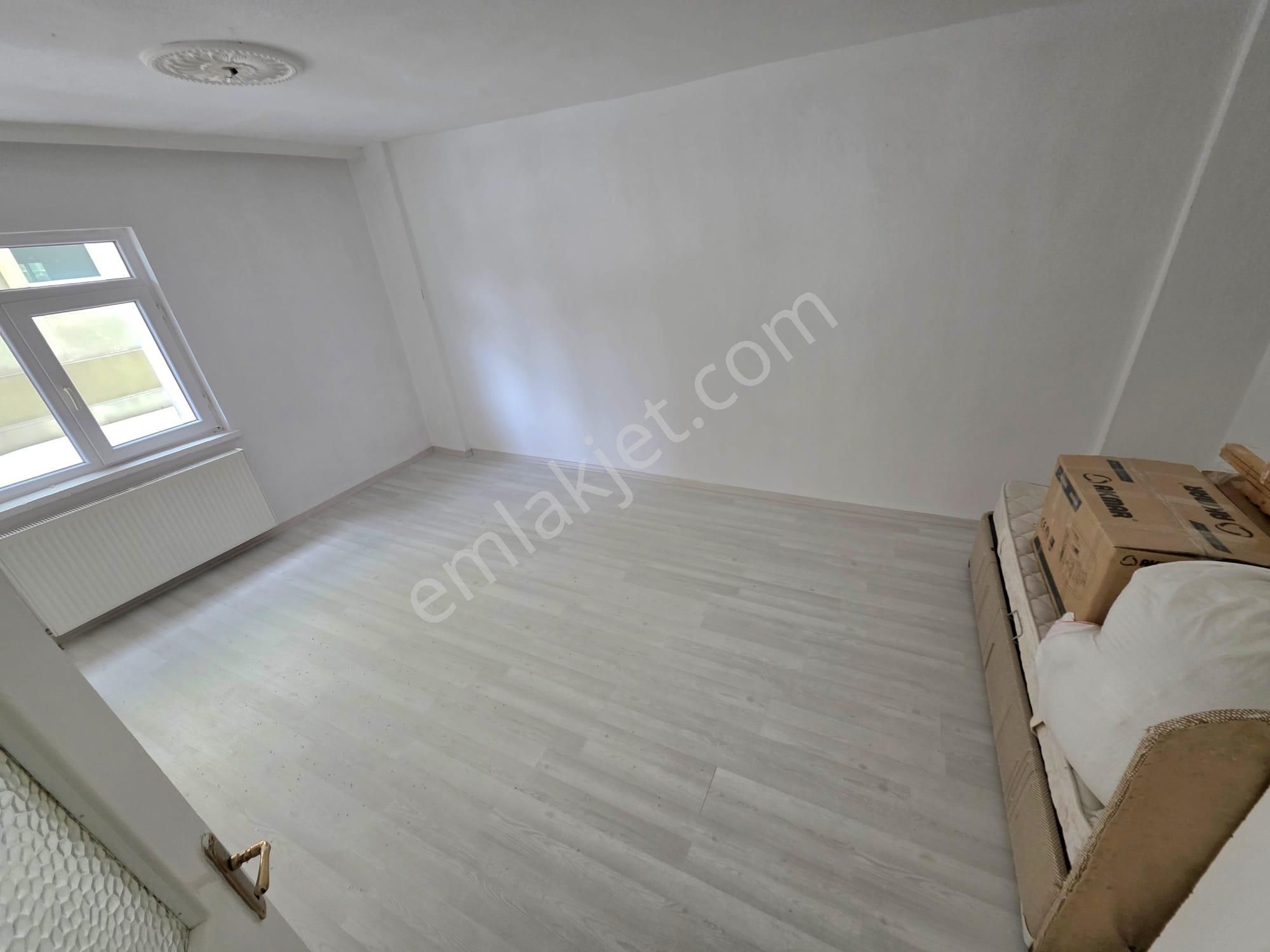 İnce Emlak! Tan Büyük Kayaş' Ta Tren İstasyon Dibi Ara Kat Güney Cephe 3+1 Daire - Görsel 13