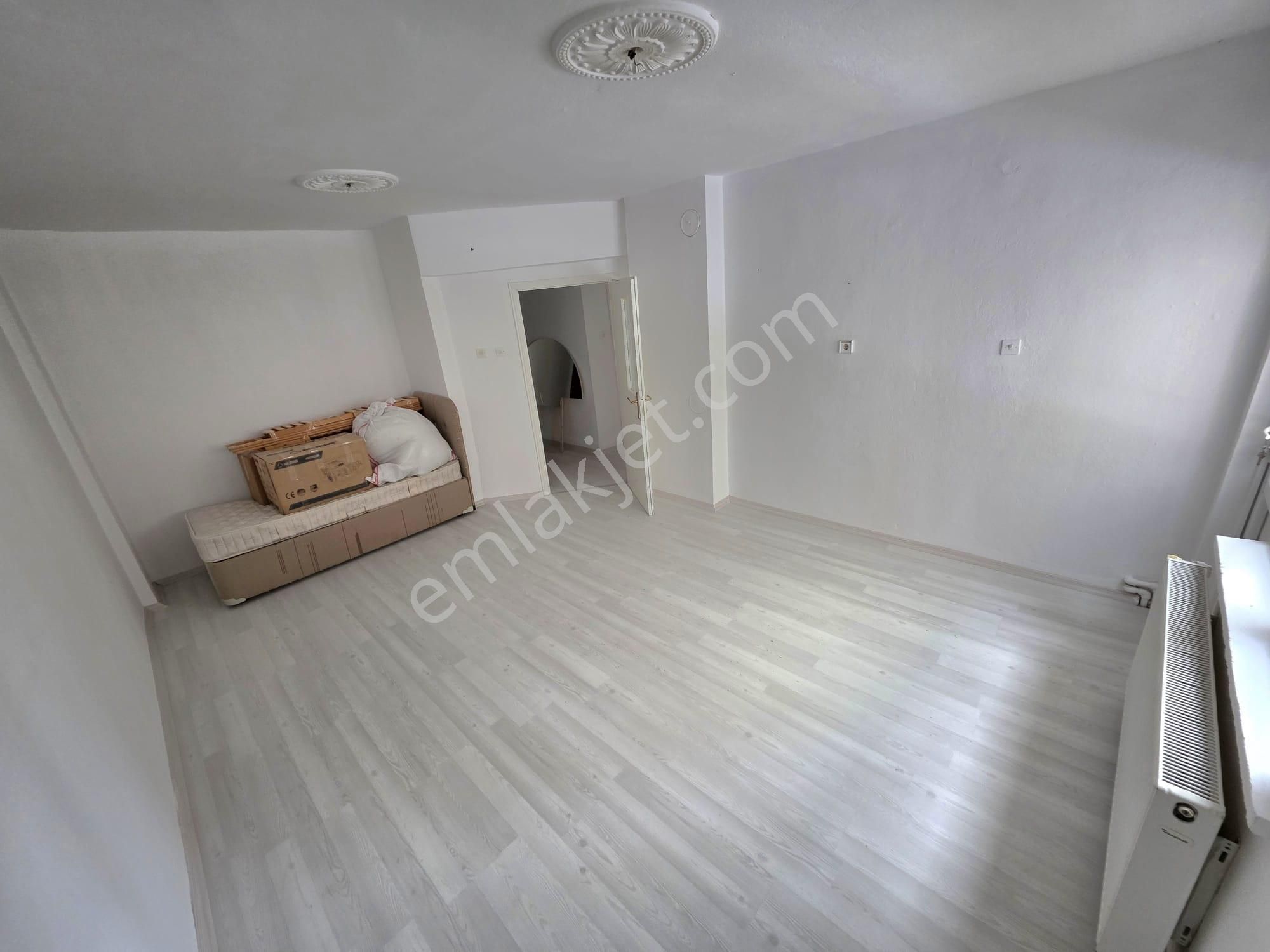 İnce Emlak! Tan Büyük Kayaş' Ta Tren İstasyon Dibi Ara Kat Güney Cephe 3+1 Daire - Görsel 10