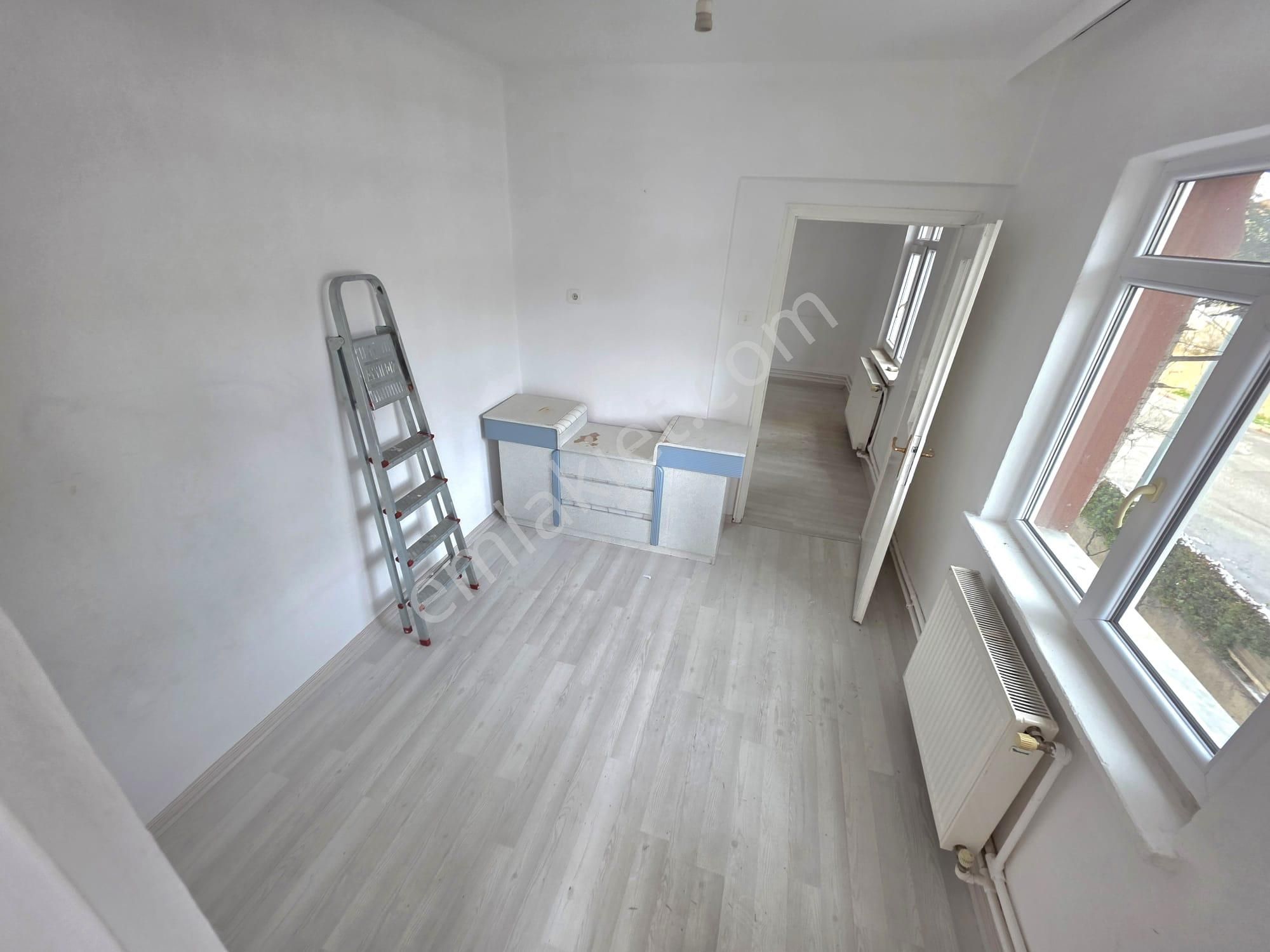 İnce Emlak! Tan Büyük Kayaş' Ta Tren İstasyon Dibi Ara Kat Güney Cephe 3+1 Daire - Görsel 16