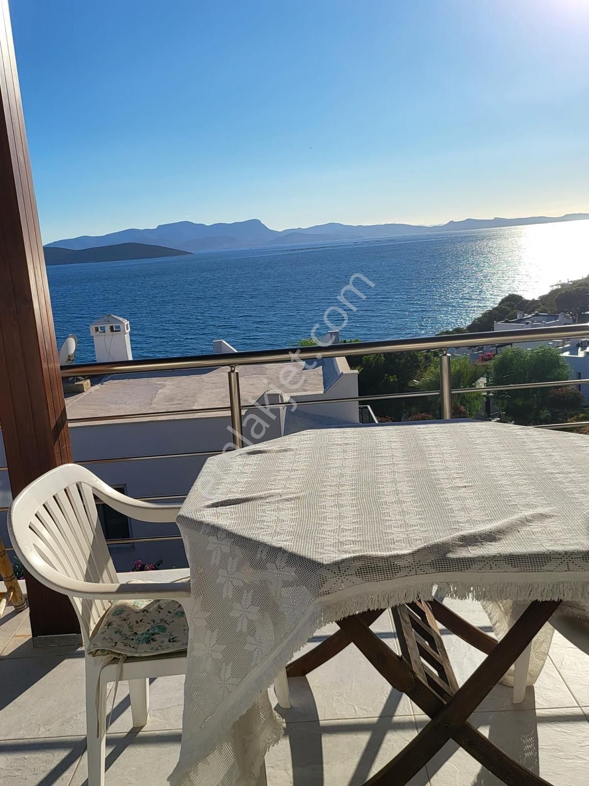 Bodrum Feza Sitesinde Çift Plajlı Bahçeli Villa