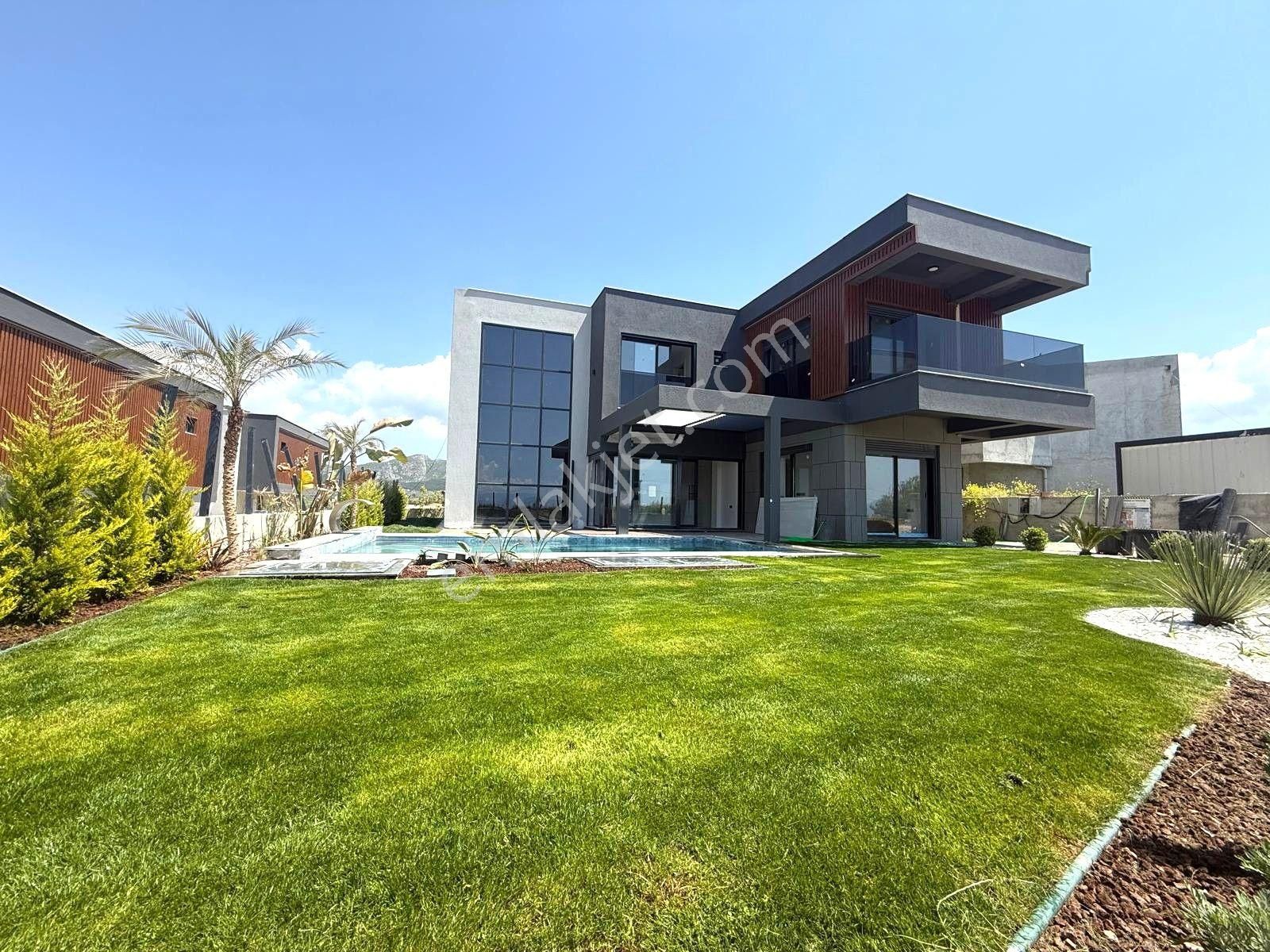 Panoramik Manzara - Özel Havuz - Akıllı Sistem 4+1 Villa