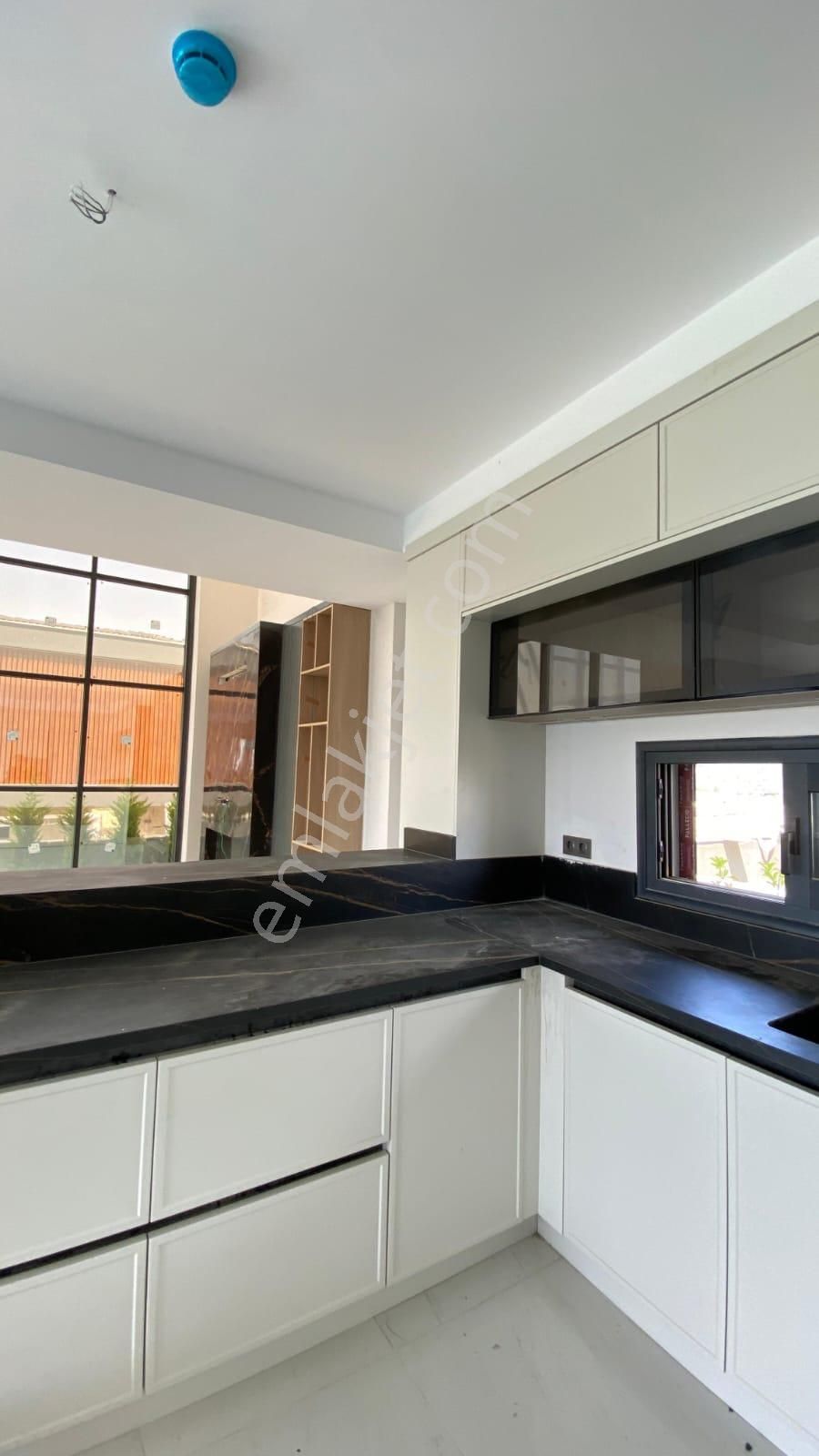 Panoramik Manzara - Özel Havuz - Akıllı Sistem 4+1 Villa - Görsel 11