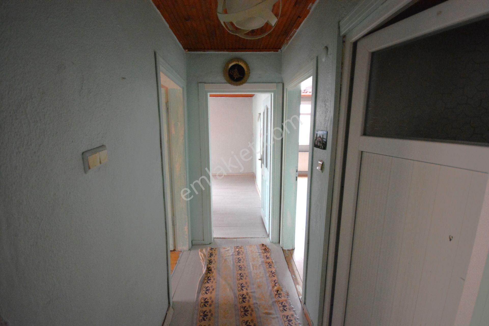 Satılık 85 M² Çok Uygun Fiyata!! 2+1 Toprak Hisseli Çatı Katı Daire - Görsel 6