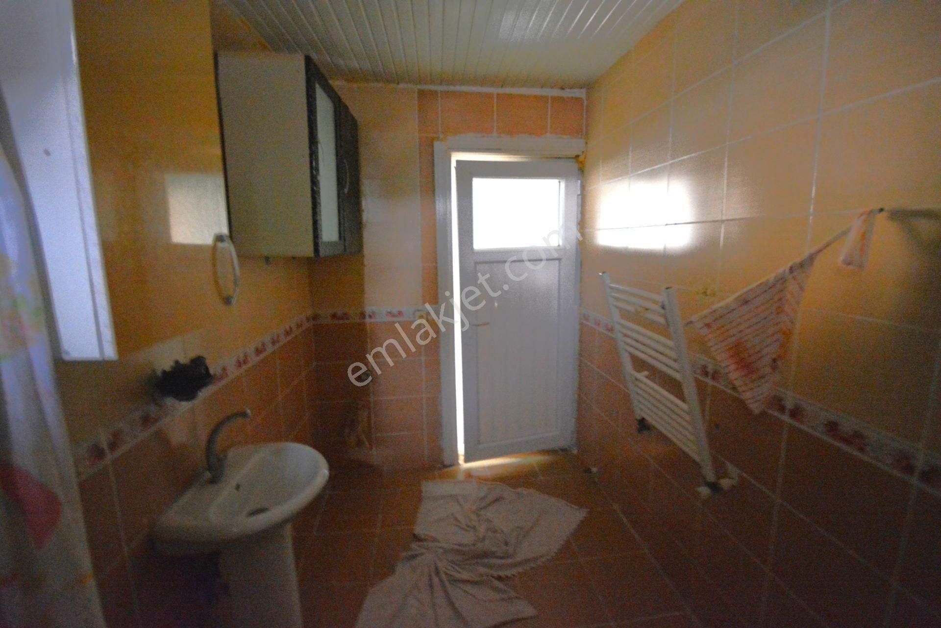 Satılık 85 M² Çok Uygun Fiyata!! 2+1 Toprak Hisseli Çatı Katı Daire - Görsel 12