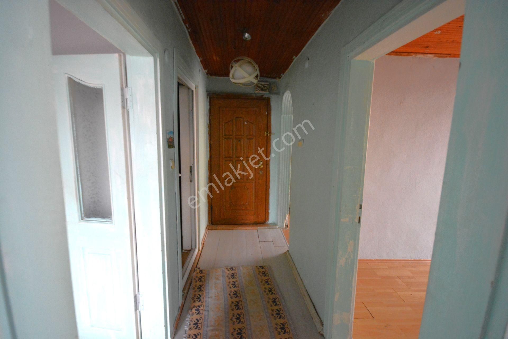 Satılık 85 M² Çok Uygun Fiyata!! 2+1 Toprak Hisseli Çatı Katı Daire - Görsel 5