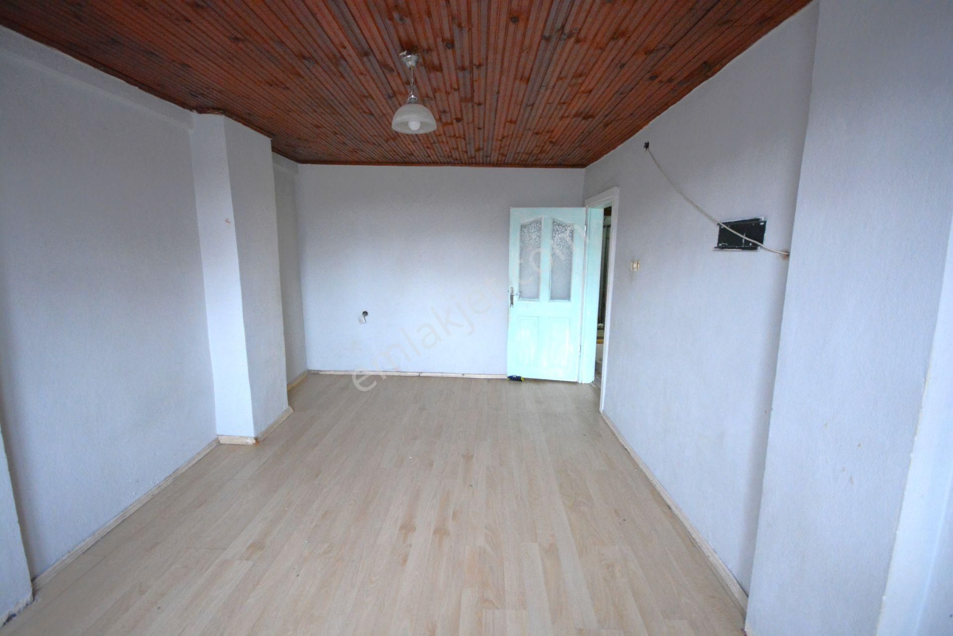 Satılık 85 M² Çok Uygun Fiyata!! 2+1 Toprak Hisseli Çatı Katı Daire - Görsel 17