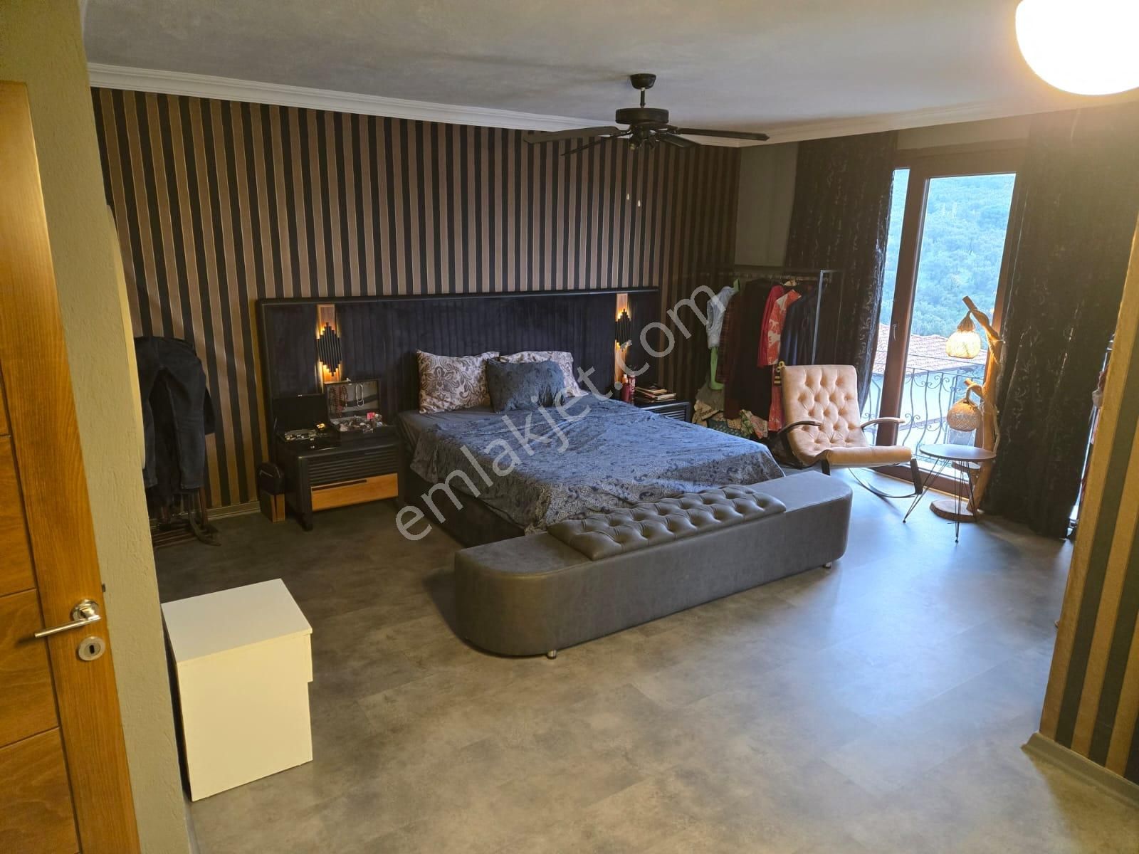 Kardeş'ten Güre'de Havuzlu Bahçeli Süper Lüks Tam Müstakil 5+2 Villa - Görsel 30