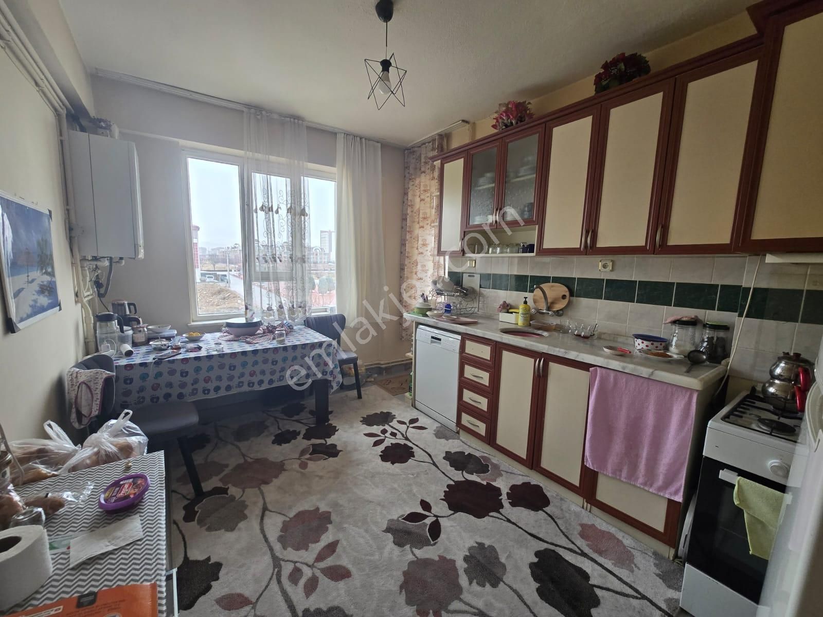 Kosova Mahallesi Ayrı Girişli 5+2 Satılık Daire - Görsel 5