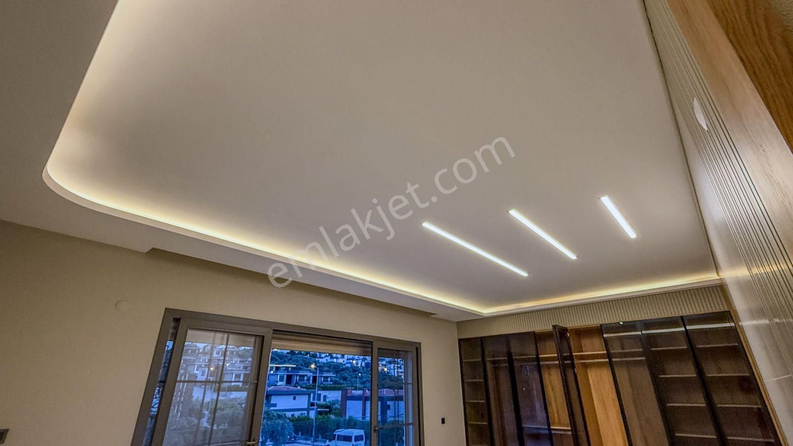 Özel Havuzlu Ve Geniş Bahçeli Tek Müstakil Villa - Görsel 27