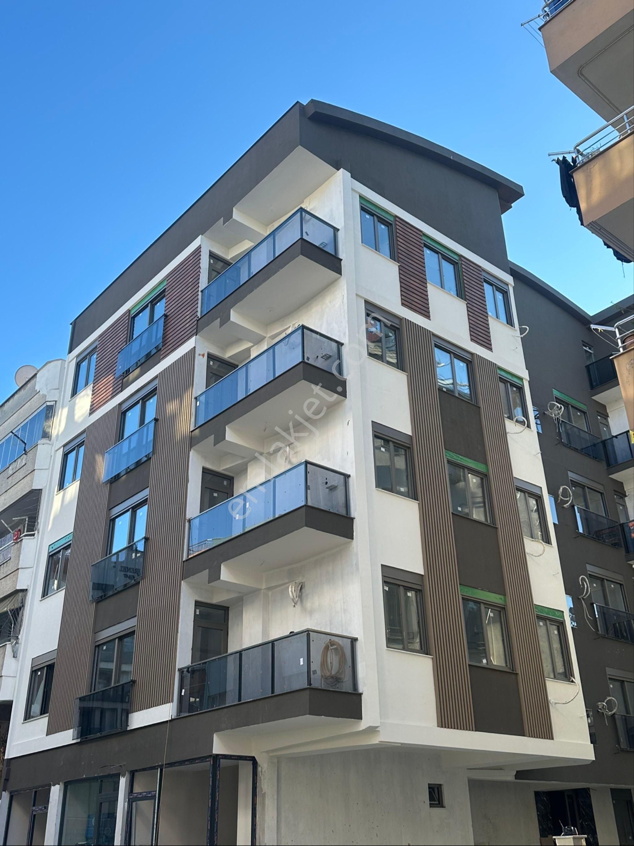 Satılık Mark Antalyaya Yürüme Mesafesinde Sıfır Asansörlü