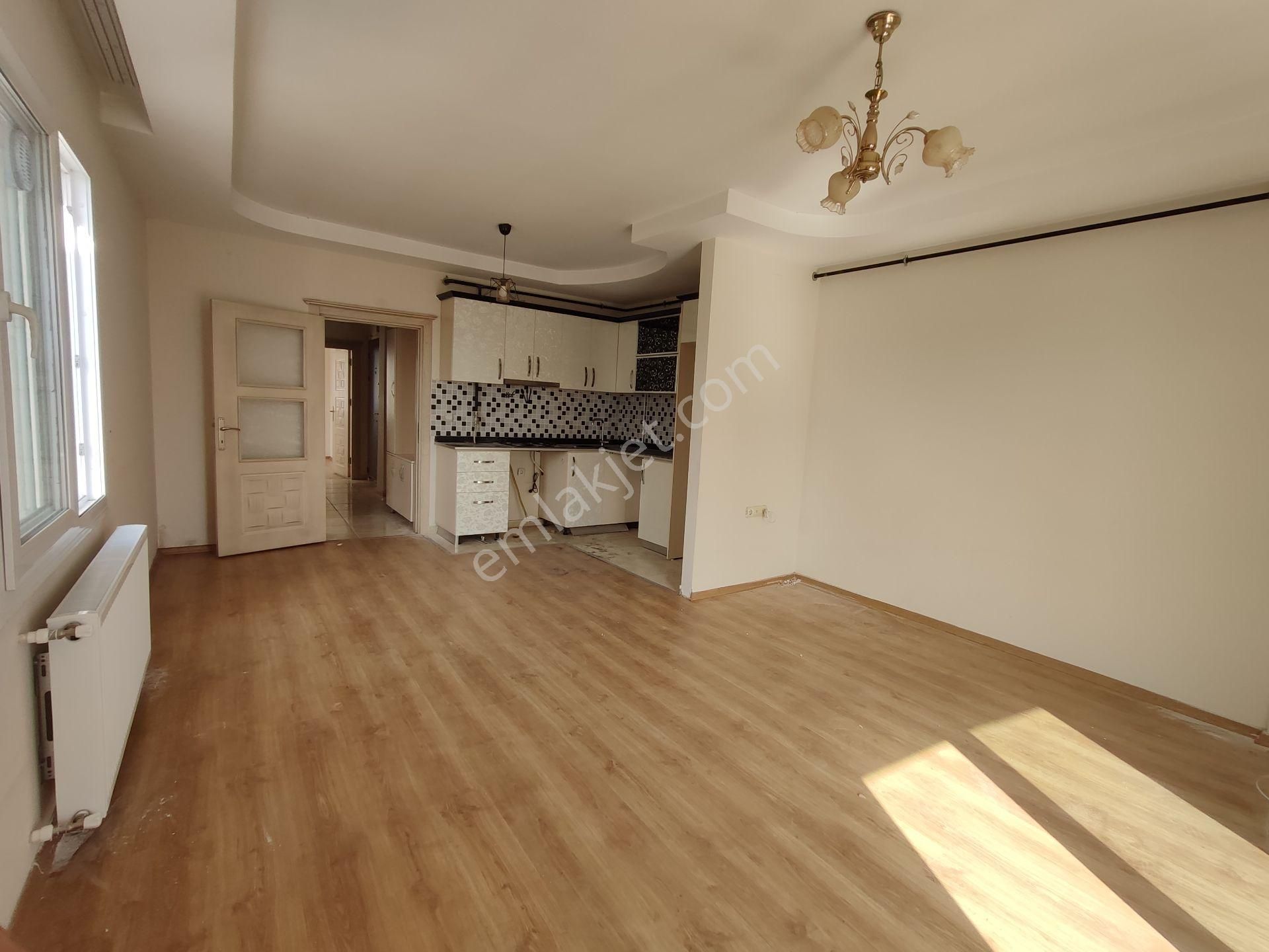A' Dan Sayapark Civarı İyi Konumlu Üç Cepheli Kiralık 2+1 Daire