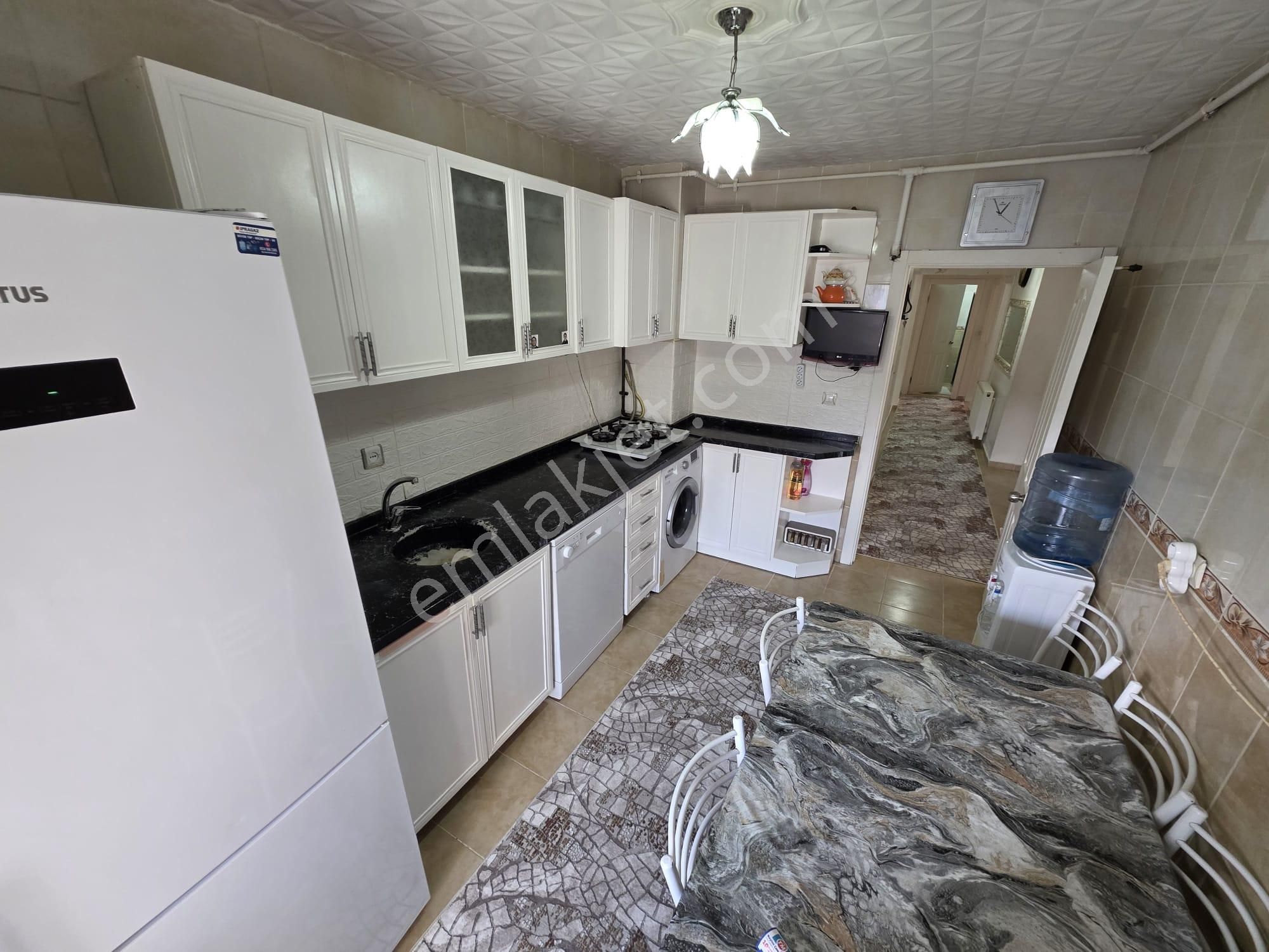 İnce Emlak' Tan Küçük Kayaş' Ta Okul, Pazar Dibi Güney Cephe Masrafsız 3+1 Daire