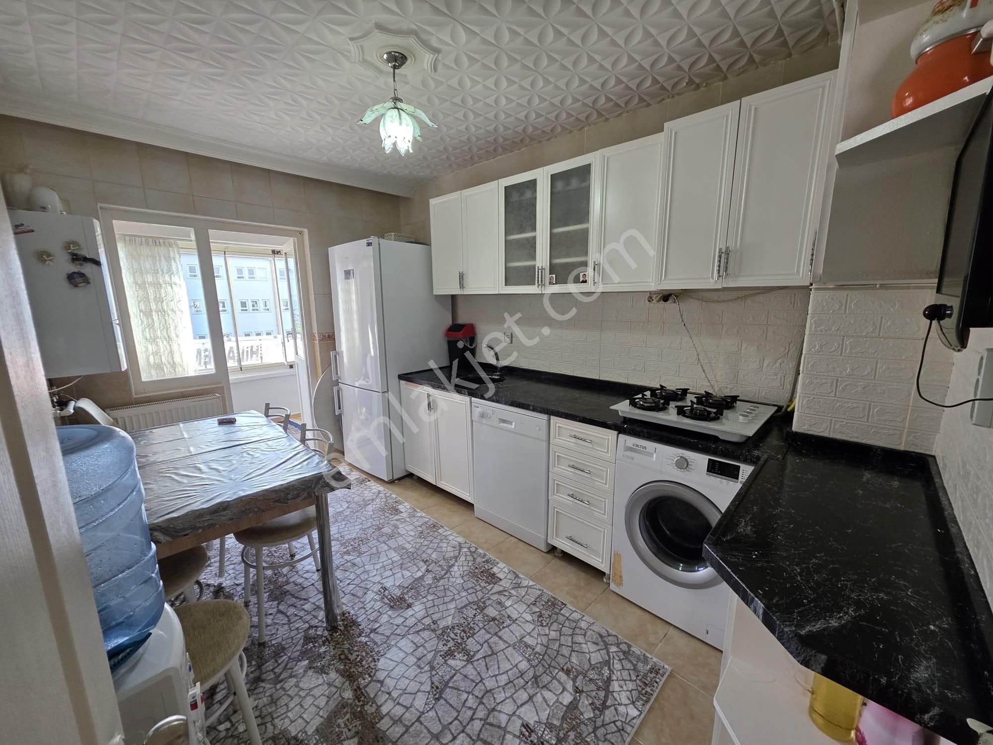 İnce Emlak' Tan Küçük Kayaş' Ta Okul, Pazar Dibi Güney Cephe Masrafsız 3+1 Daire - Görsel 2