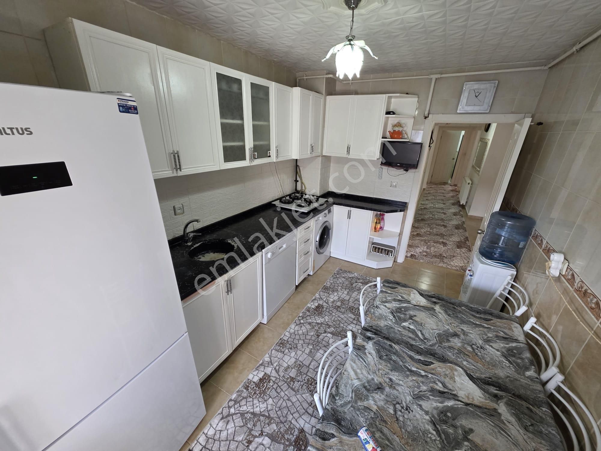 İnce Emlak' Tan Küçük Kayaş' Ta Okul, Pazar Dibi Güney Cephe Masrafsız 3+1 Daire - Görsel 4