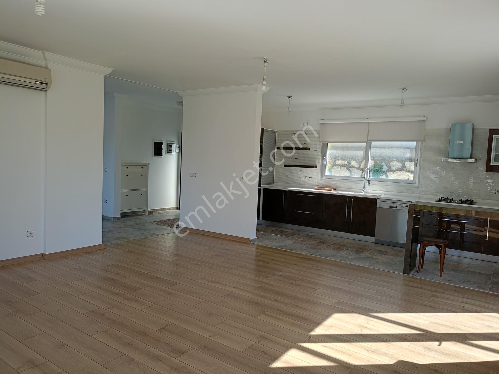 Yalıçiftlikte 500 M² Arsada Tam Müstakil Bahçeli 3+1 Villa - Görsel 14