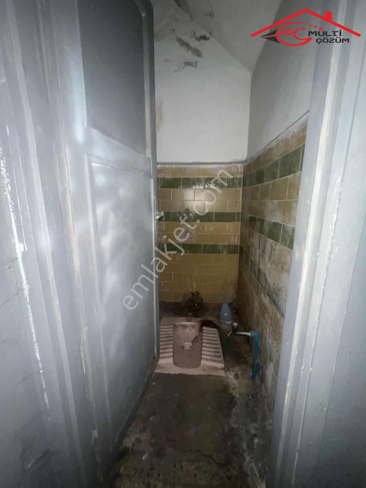 Yenibosna Zafer Mahallesinde Kiralık İşyeri Dükkan Depo Atölye - Görsel 9