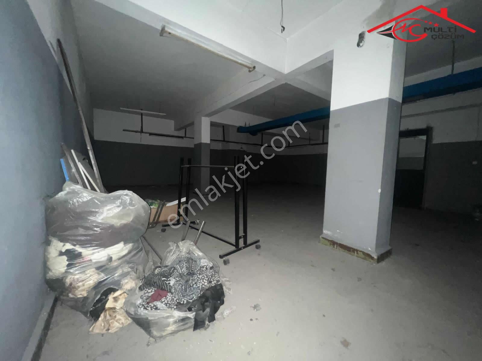 Yenibosna Zafer Mahallesinde Kiralık İşyeri Dükkan Depo Atölye - Görsel 4