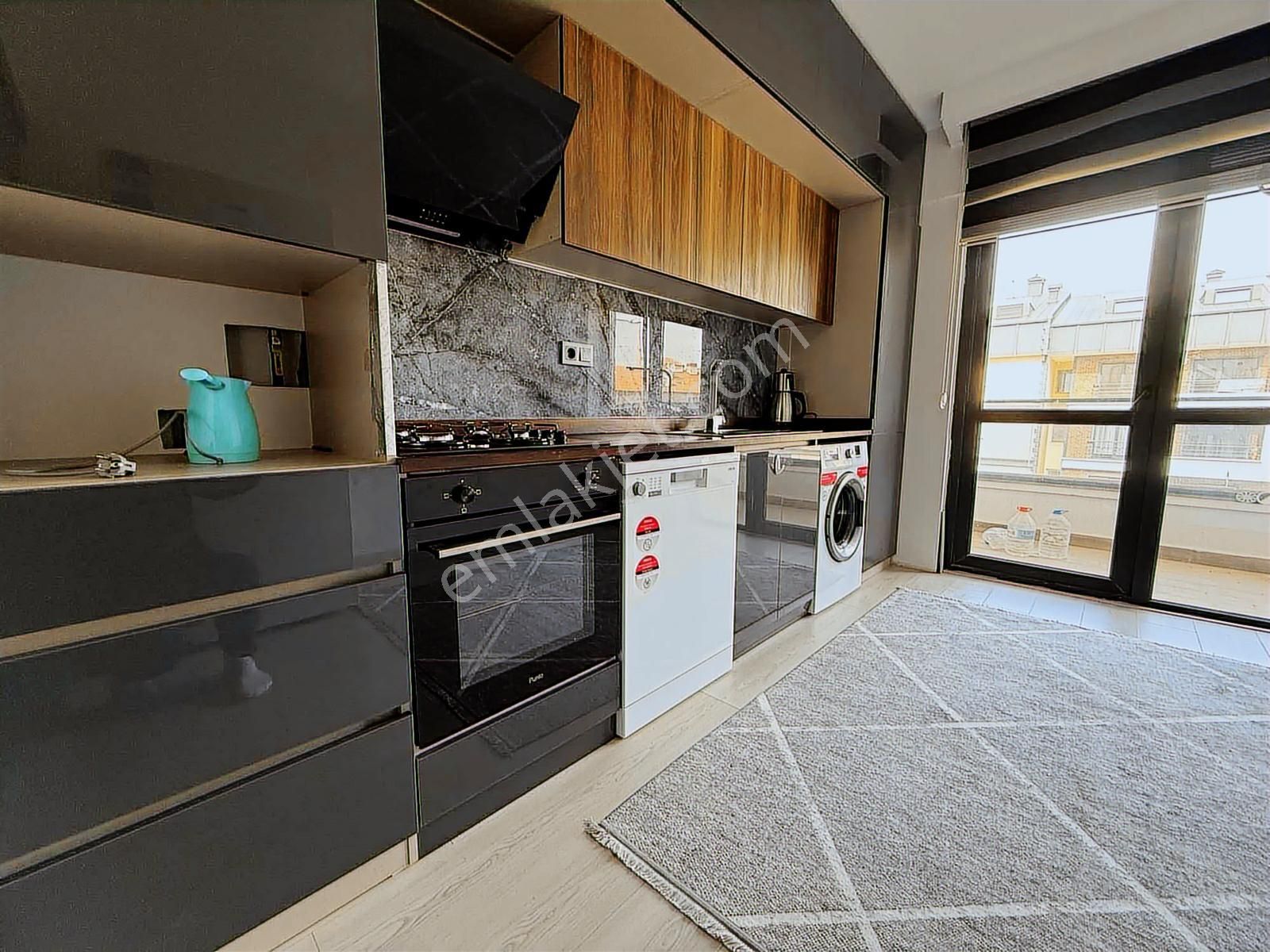 Alaçatı'dan/faturalar Dahil/2. Katta/bağımsız Mutfaklı/sıfır 1+1 - Görsel 4