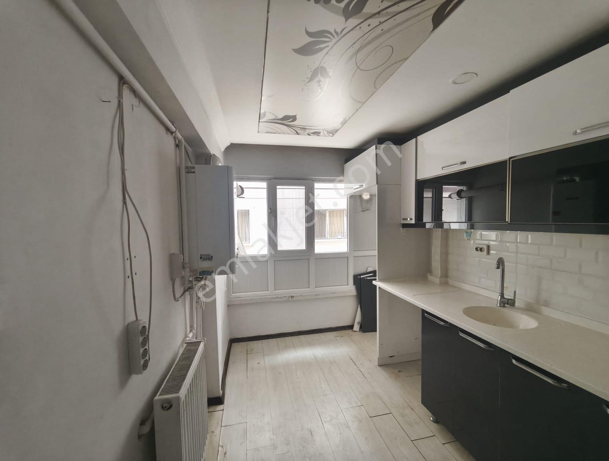 Koza Emlaktan Plevne Mahalesinde Cadde Üzerinde Full Yapılı 3+1 Satılık Daire - Görsel 3