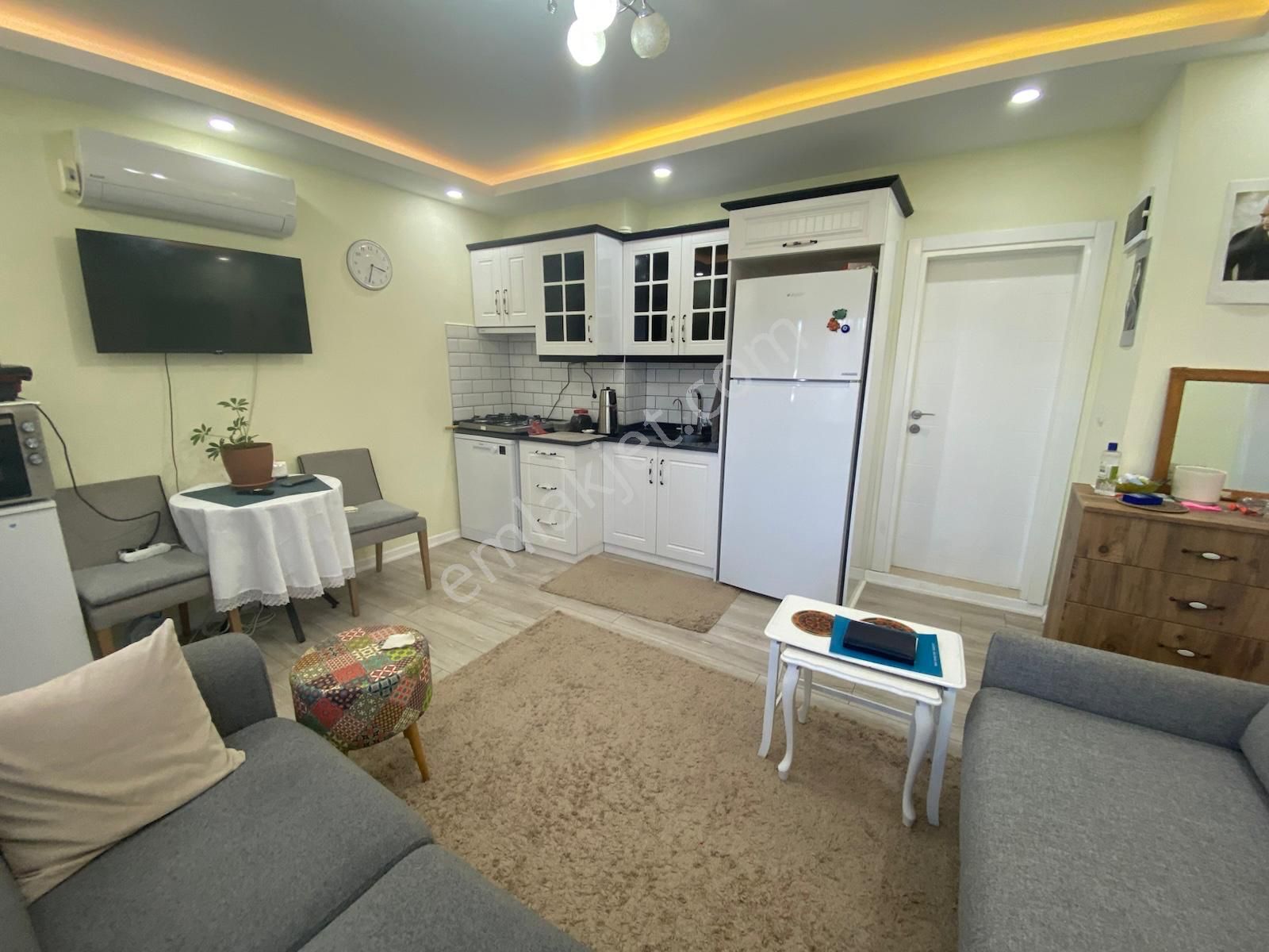 Aydın/didim/cumhuriyet Mh Satılık 1+1 Bahçe Kat Daire