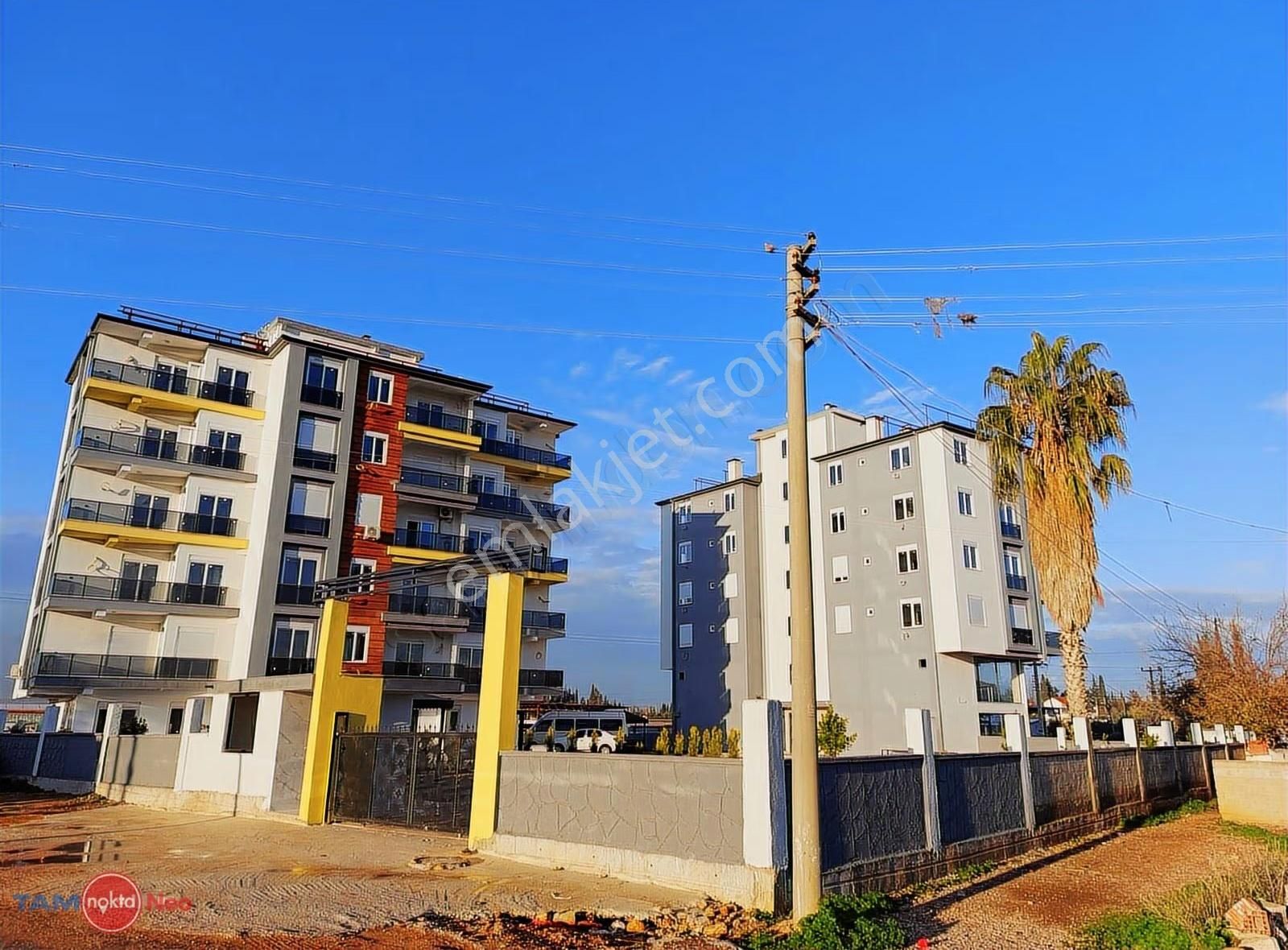 Havuzlu Güvenlikli Yol Üzeri Kiralık Sıfır Mesken - Görsel 10