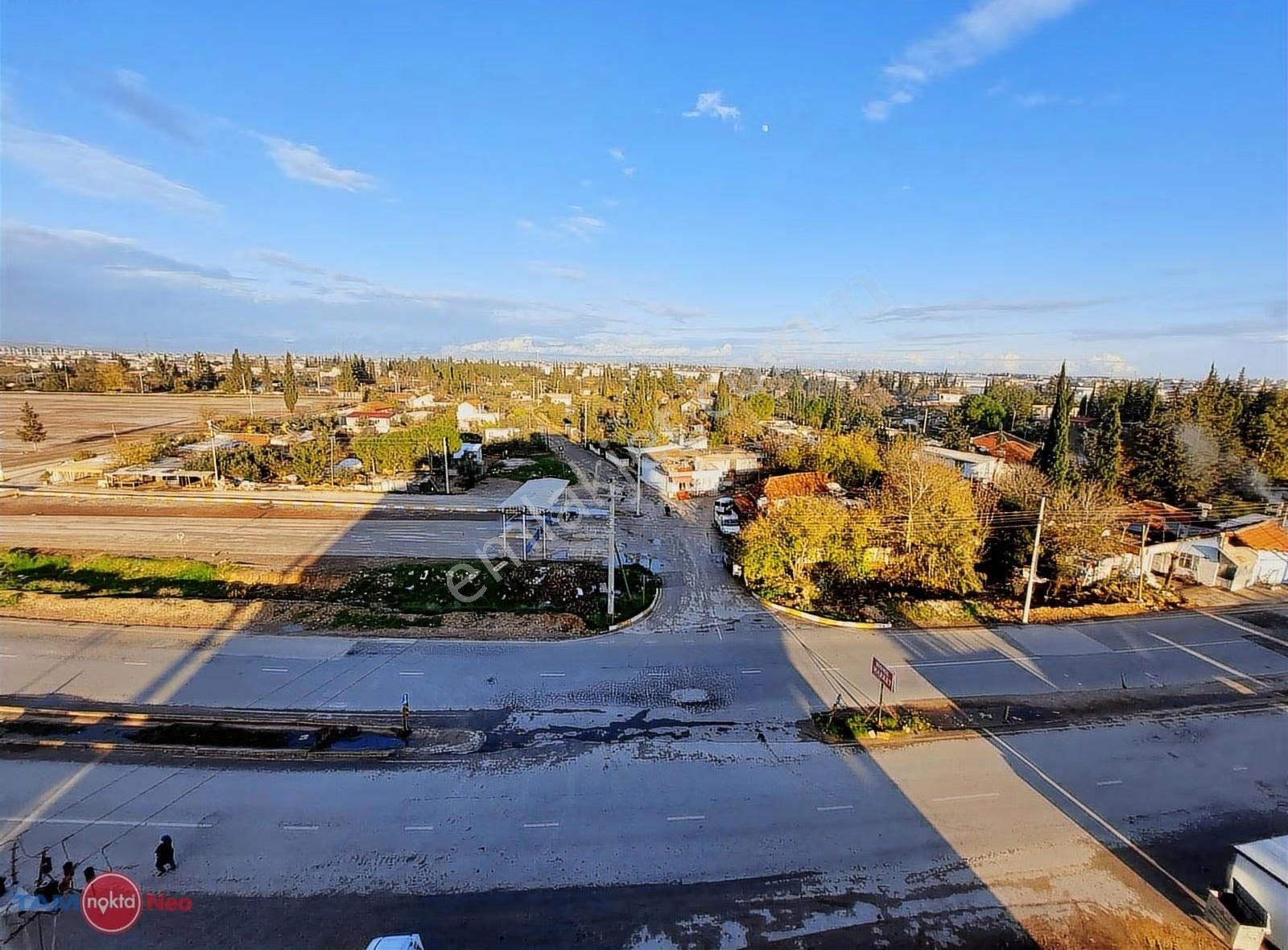 Havuzlu Güvenlikli Yol Üzeri Kiralık Sıfır Mesken - Görsel 4