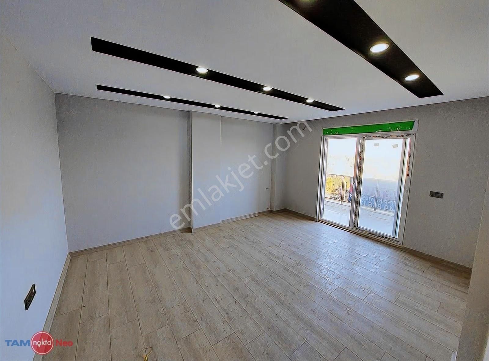 Havuzlu Güvenlikli Yol Üzeri Kiralık Sıfır Mesken - Görsel 16