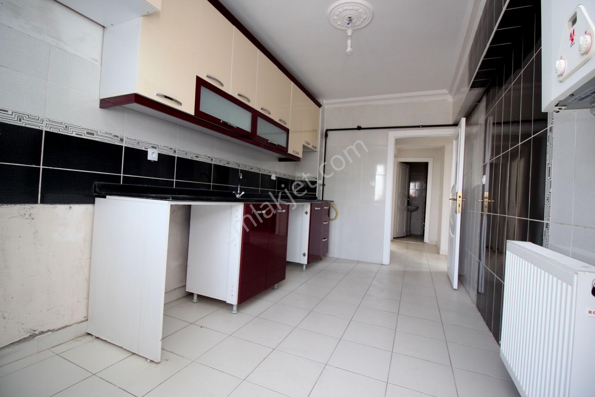 Emre Emlak'tan Tandoğan'da Genç Binada Arakat Asansörlü Satılık 3+1 Daire - Görsel 4