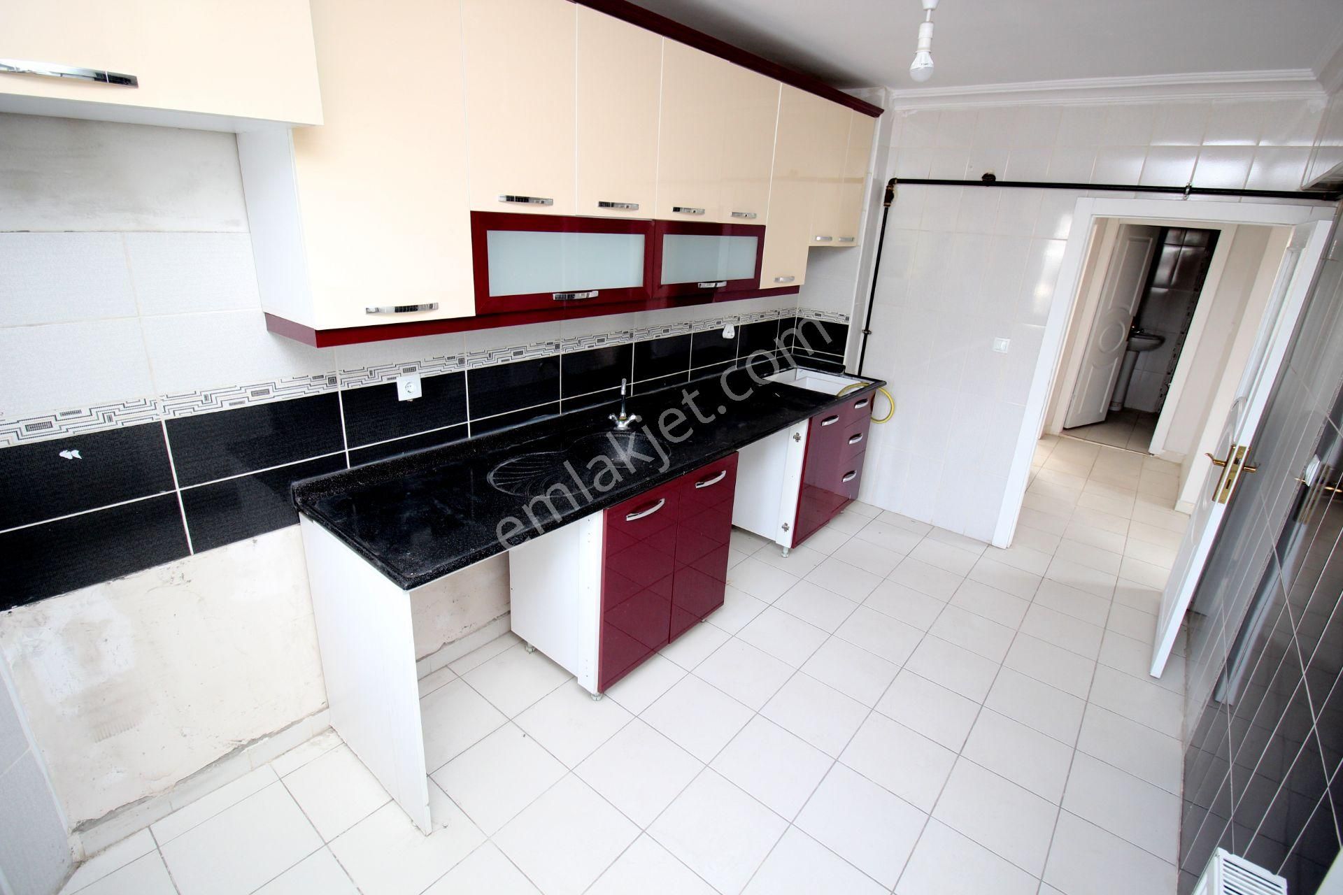 Emre Emlak'tan Tandoğan'da Genç Binada Arakat Asansörlü Satılık 3+1 Daire - Görsel 3