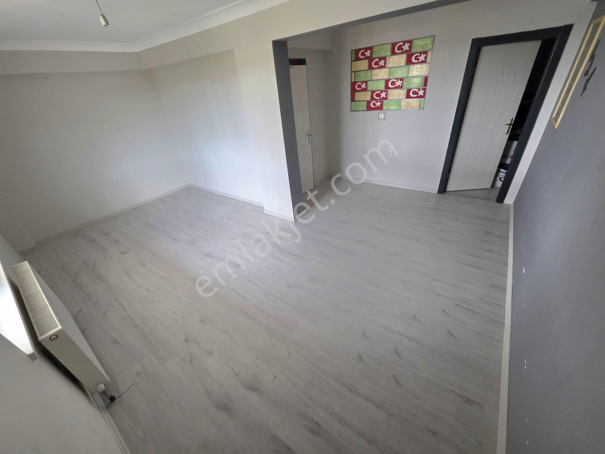 İnce Emlak' Tan Şahap Gürler' De Giyinme Odalı Ebeveyn Banyolu Masrafsız Daire - Görsel 18