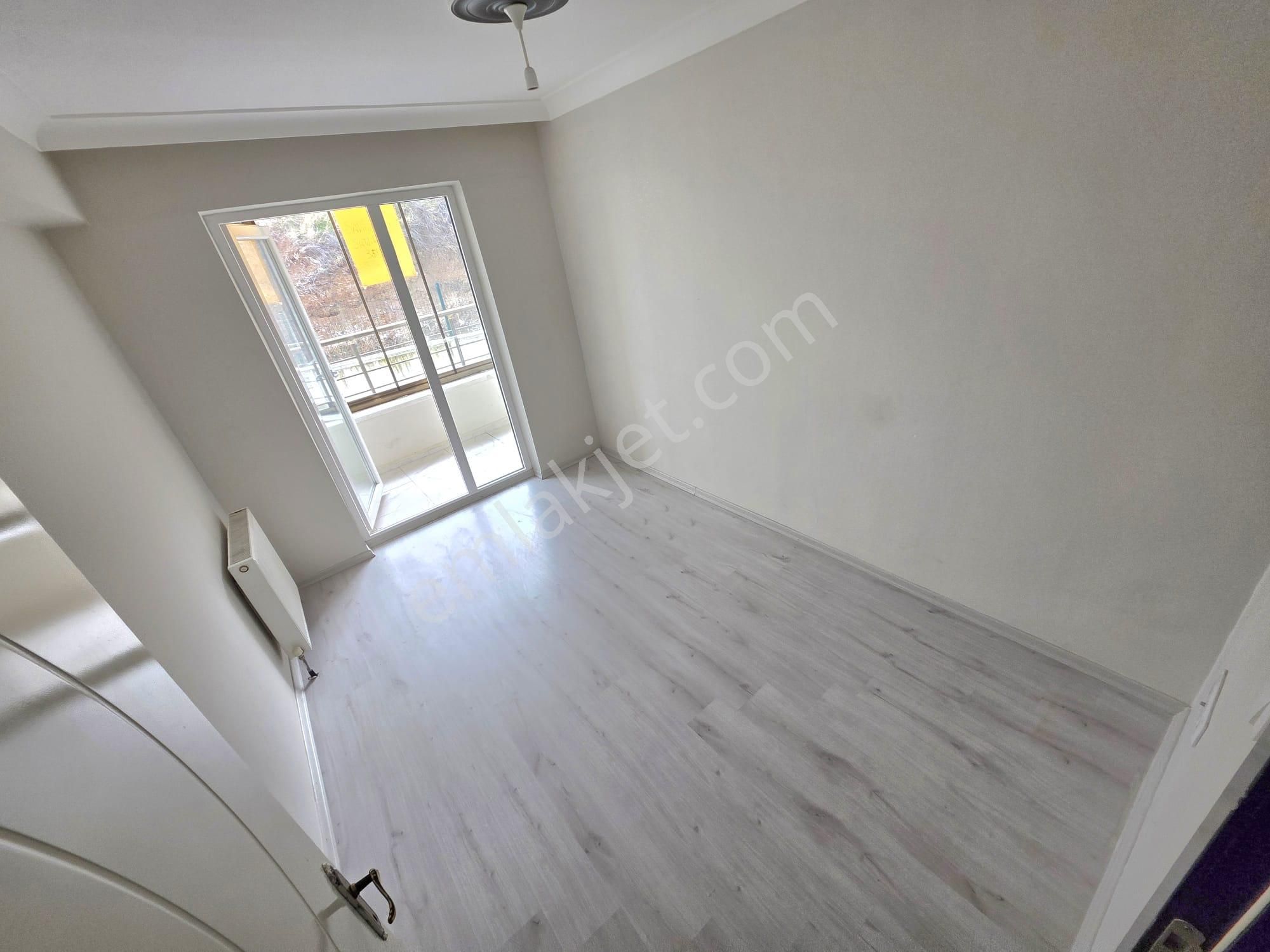 İnce Emlak' Tan Şahap Gürler' De Giyinme Odalı Ebeveyn Banyolu Masrafsız Daire - Görsel 25