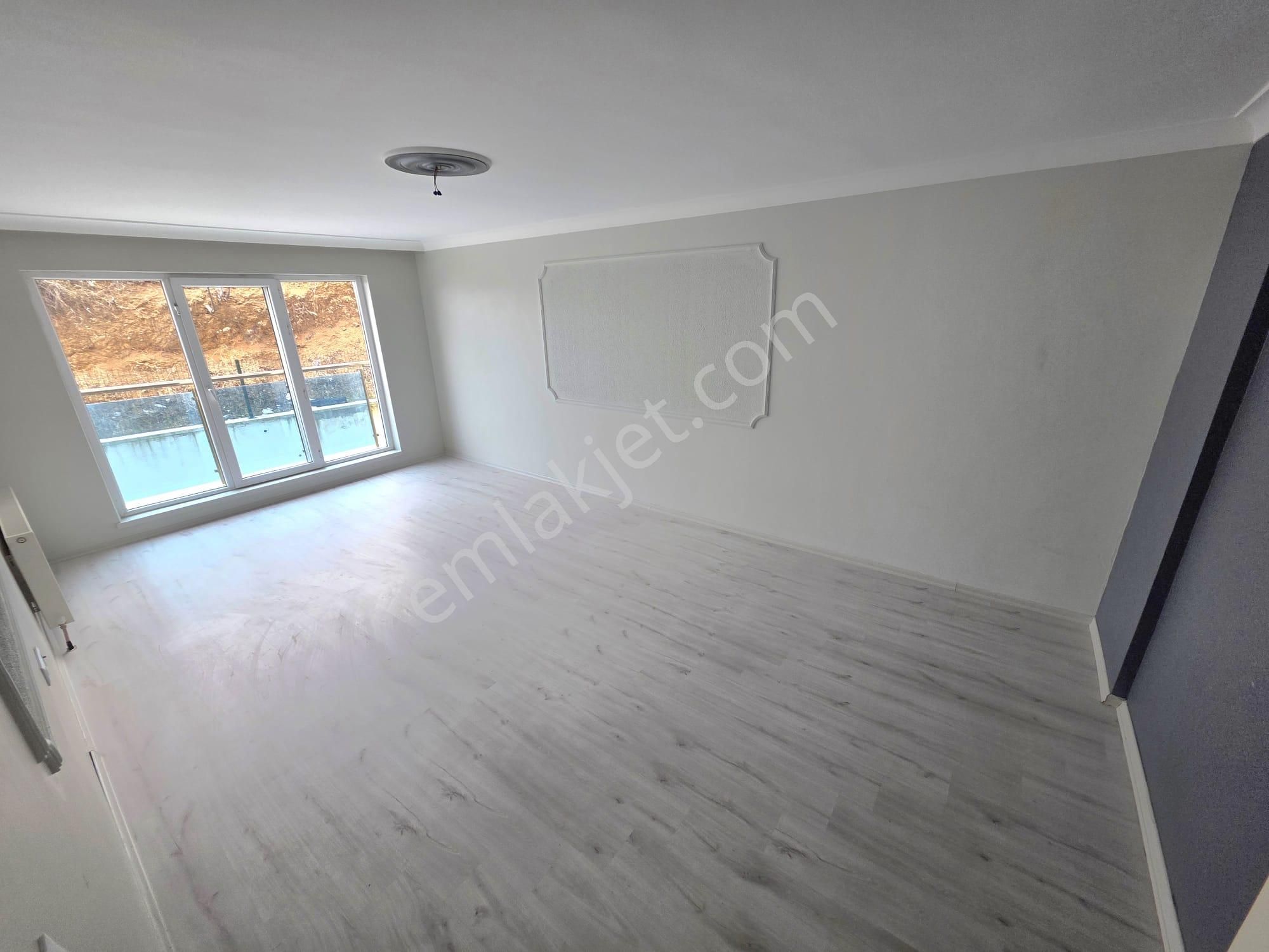 İnce Emlak' Tan Şahap Gürler' De Giyinme Odalı Ebeveyn Banyolu Masrafsız Daire - Görsel 15