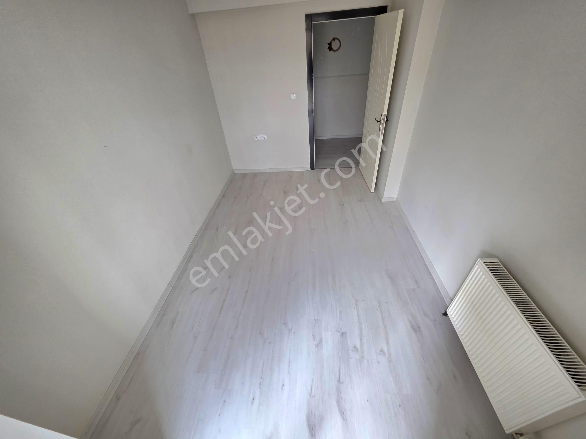 İnce Emlak' Tan Şahap Gürler' De Giyinme Odalı Ebeveyn Banyolu Masrafsız Daire - Görsel 23