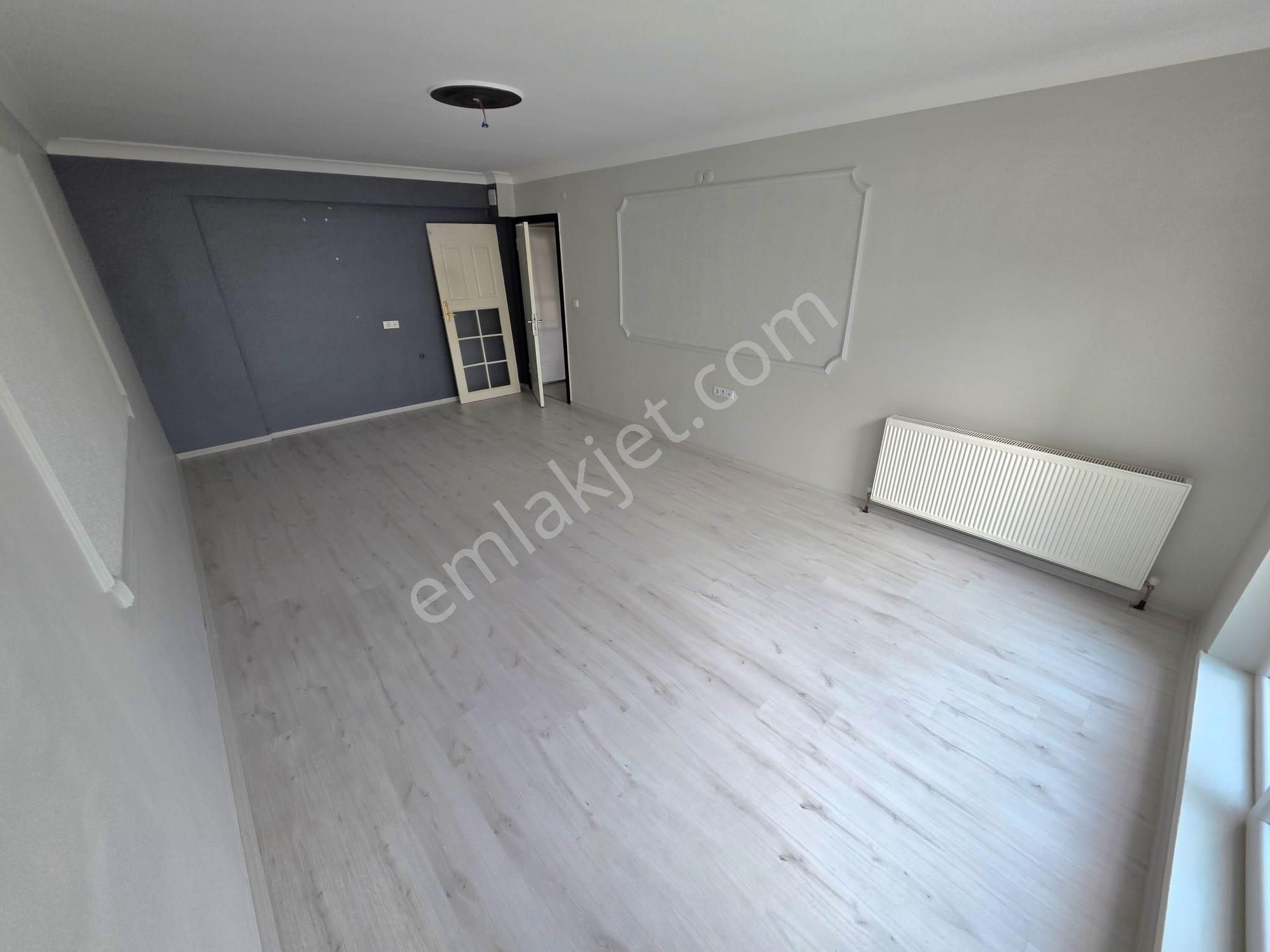 İnce Emlak' Tan Şahap Gürler' De Giyinme Odalı Ebeveyn Banyolu Masrafsız Daire - Görsel 12