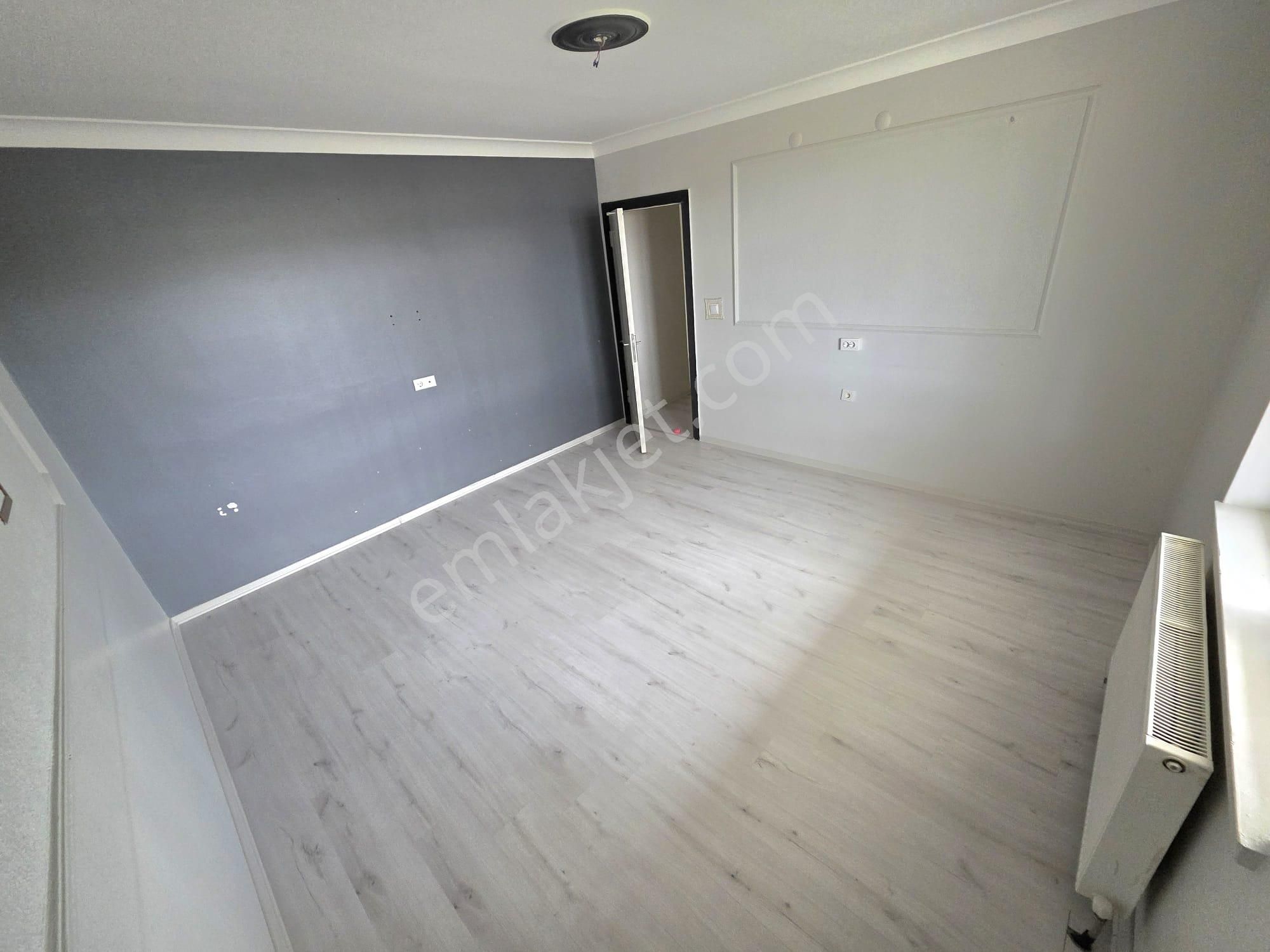 İnce Emlak' Tan Şahap Gürler' De Giyinme Odalı Ebeveyn Banyolu Masrafsız Daire - Görsel 31