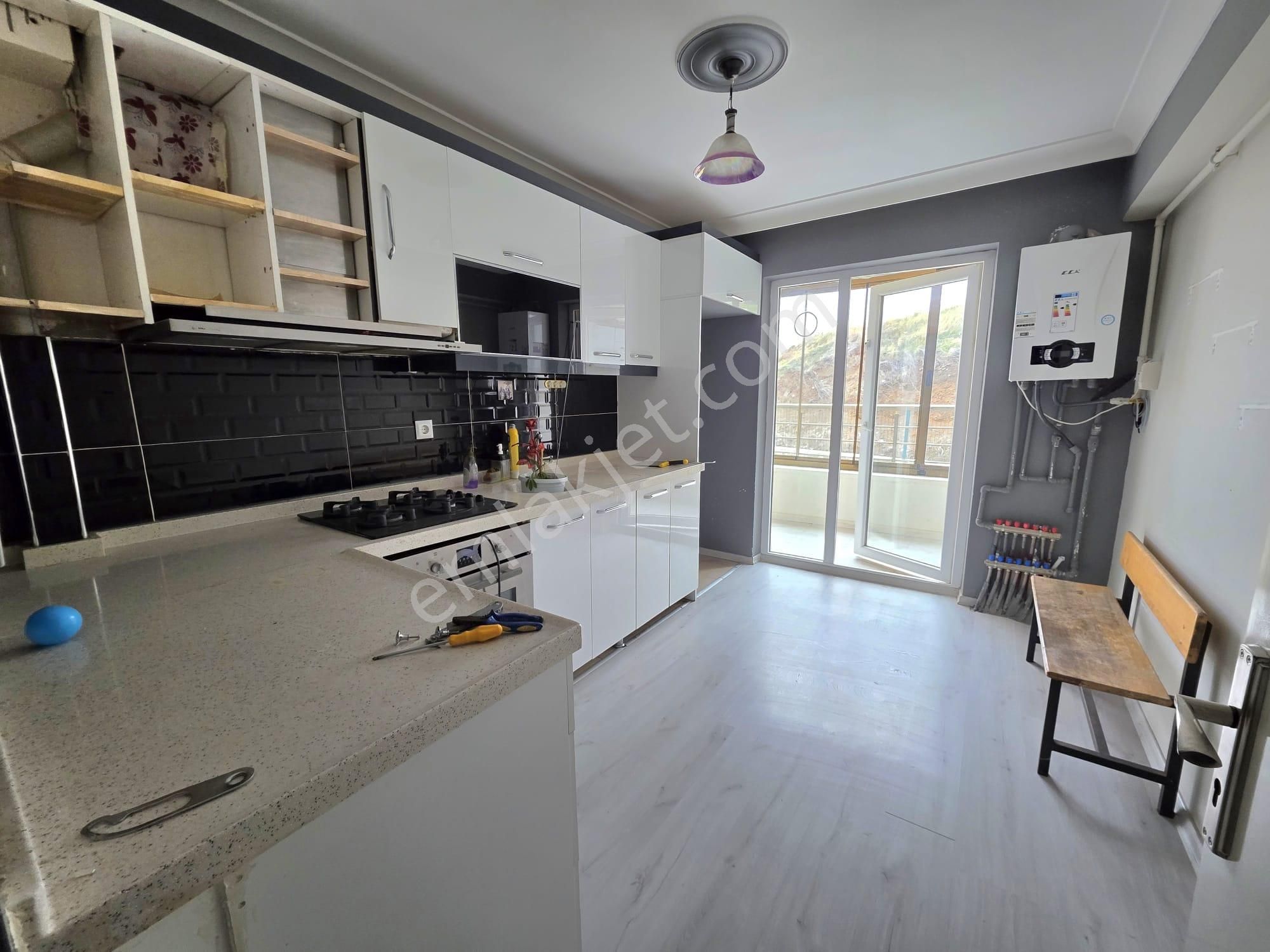 İnce Emlak' Tan Şahap Gürler' De Giyinme Odalı Ebeveyn Banyolu Masrafsız Daire - Görsel 7