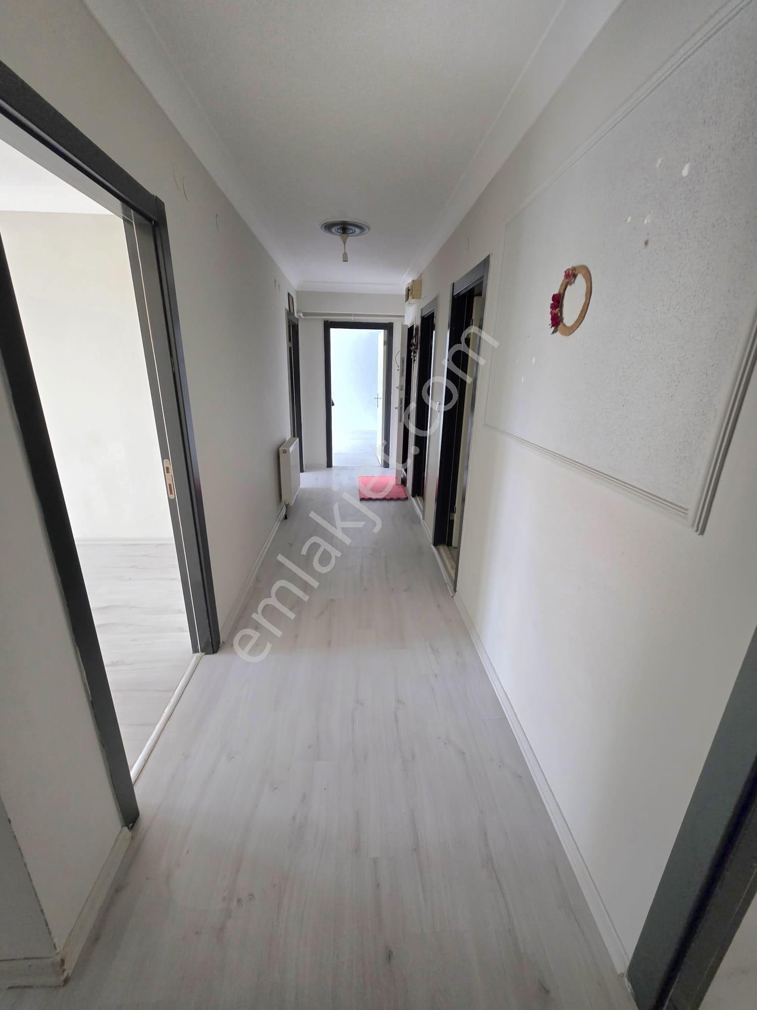 İnce Emlak' Tan Şahap Gürler' De Giyinme Odalı Ebeveyn Banyolu Masrafsız Daire - Görsel 19