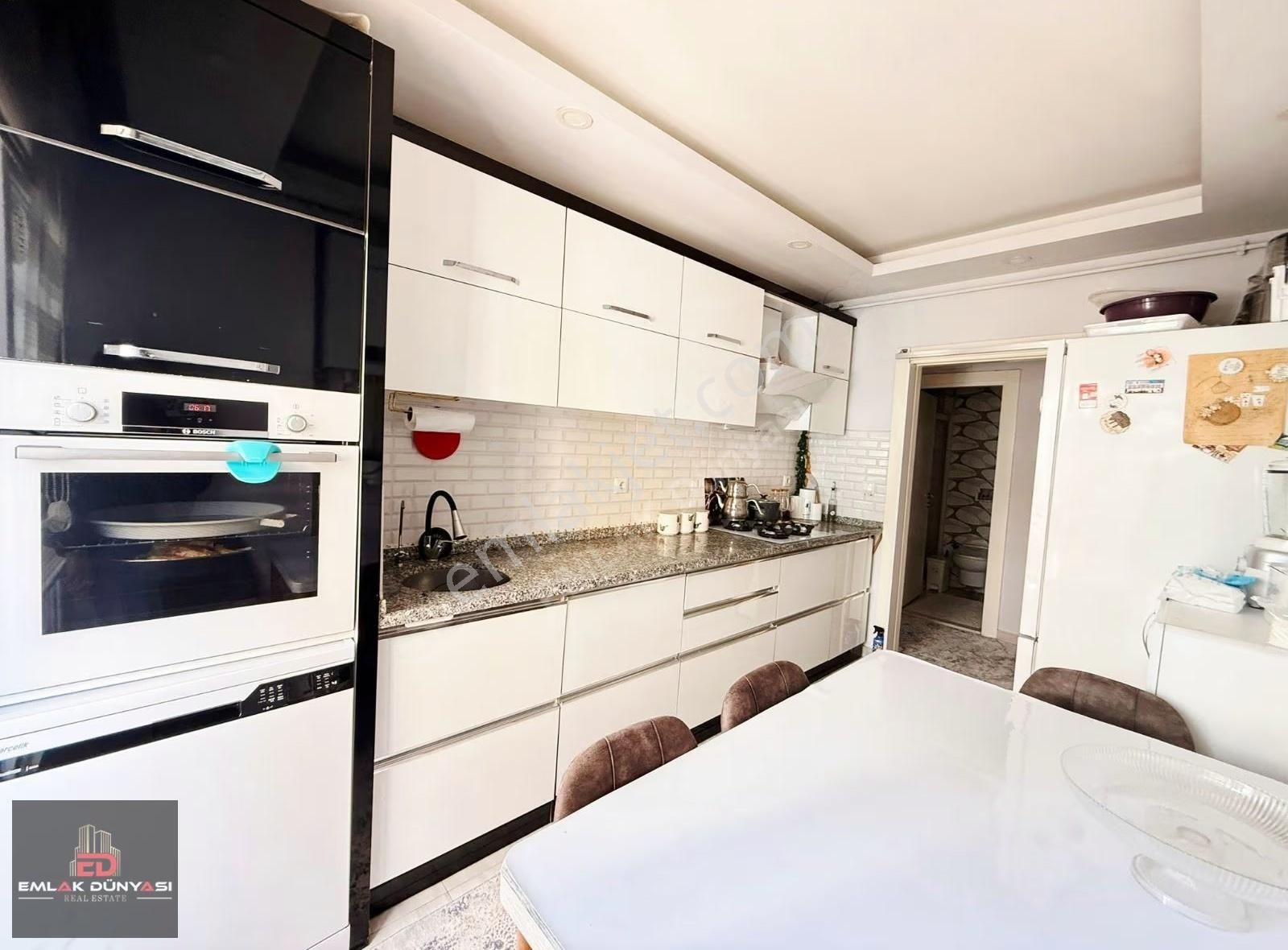 Kanalın En Güzel Yerinde Asansörlü Kapalı Mutfaklı 2+1