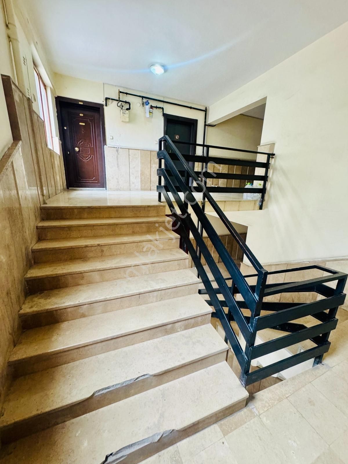 Gaziosmanpaşa Merkezi Konum 1+1 Son Kat Kiralık Daire Krdnz Emlk - Görsel 19