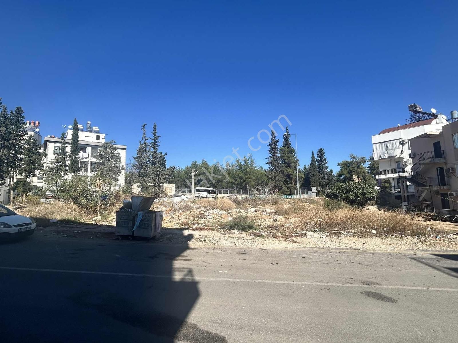 Yeni Emek'te Satılık Cadde Üstü Ticari+ Konut İmarlı Arsa - Görsel 9