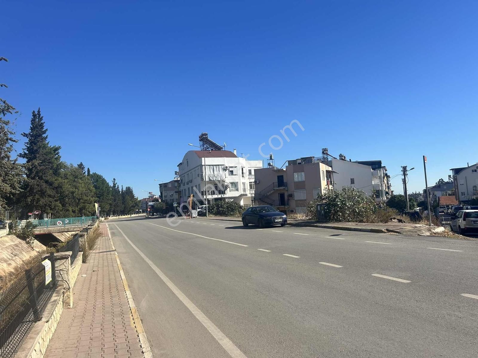Yeni Emek'te Satılık Cadde Üstü Ticari+ Konut İmarlı Arsa - Görsel 10