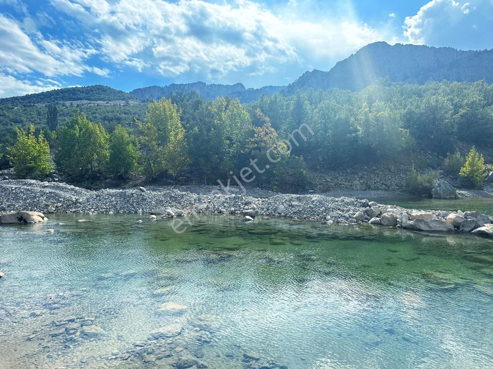 Satılık 2000 M2 Ormana Dayalı Çay Dere Kenarı Emsalsiz Tarla - Görsel 4