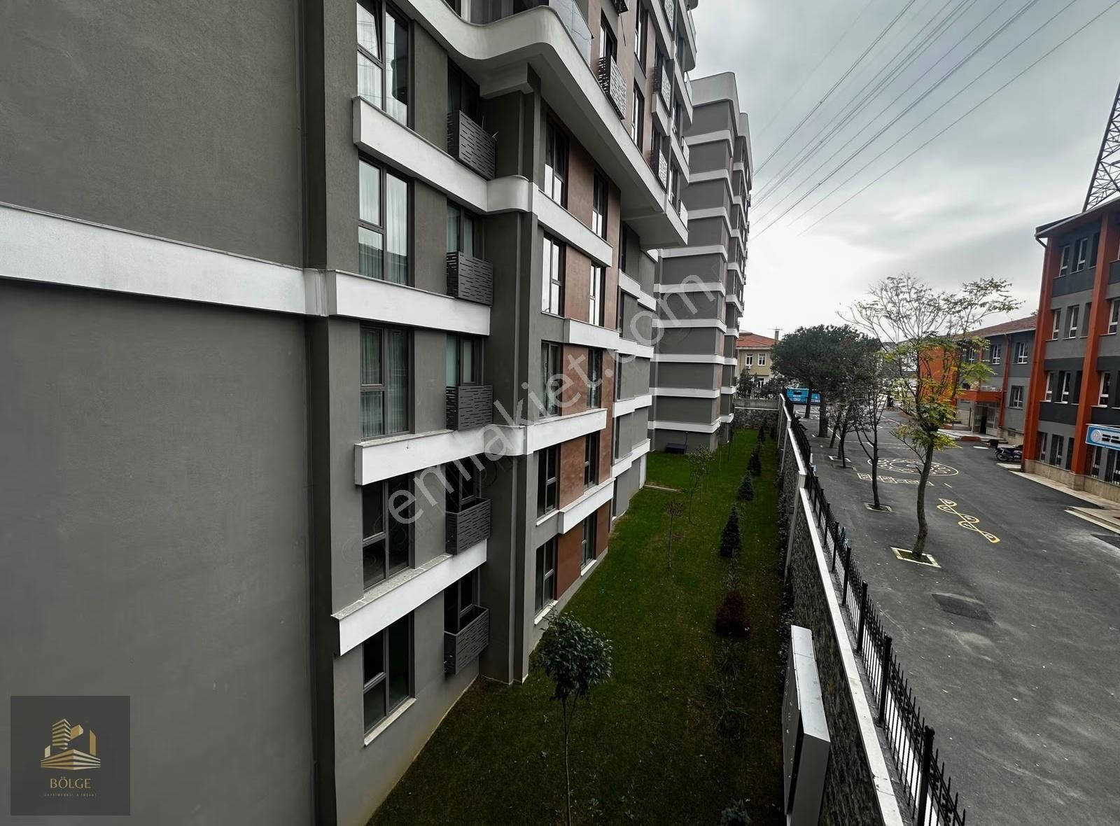 Bölge Emlak'tan Siltaş Panaromada Ara Kat Köşe Konumlu 2+1 Daire - Görsel 17