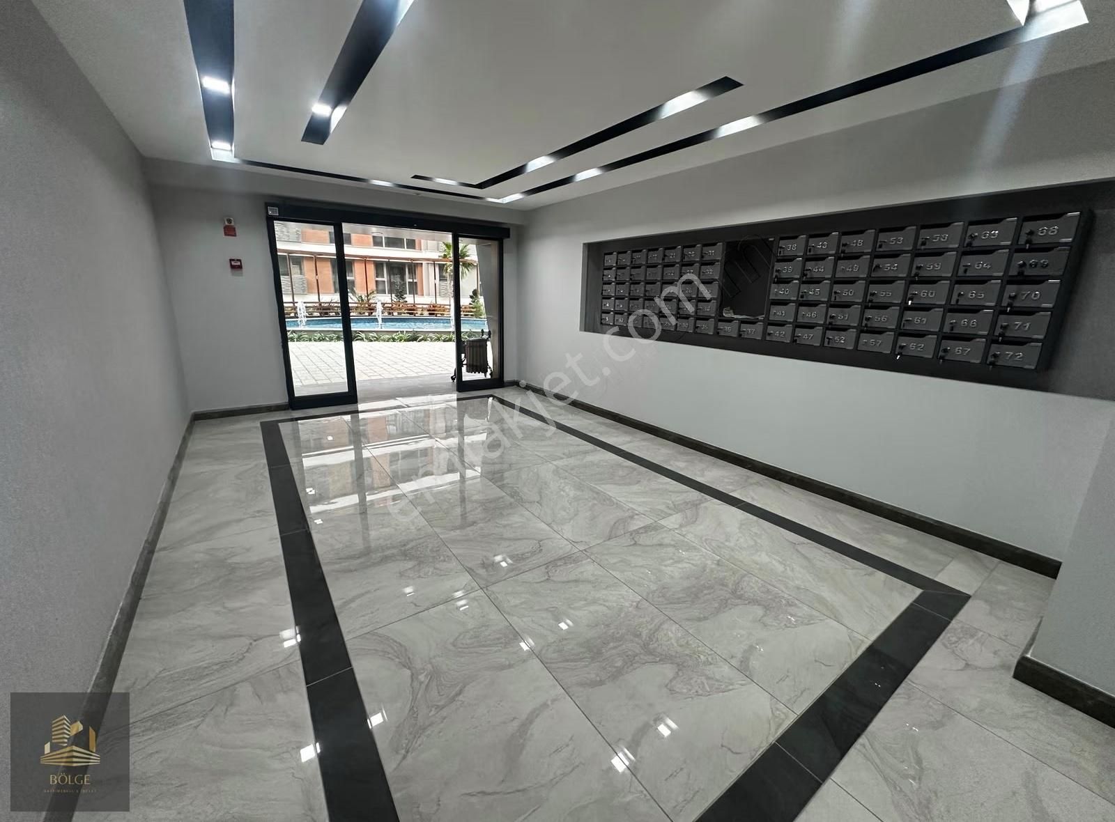 Bölge Emlak'tan Siltaş Panaromada Ara Kat Köşe Konumlu 2+1 Daire - Görsel 3