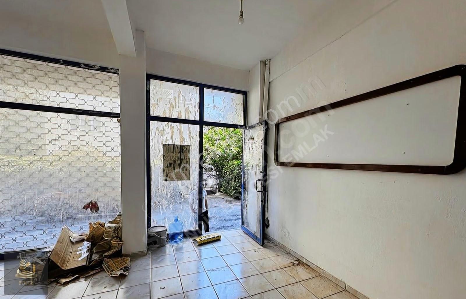 Bölge Emlak'tan Alt Kaynarcada Merkezi Konumlu Kiralık Dükkan - Görsel 12