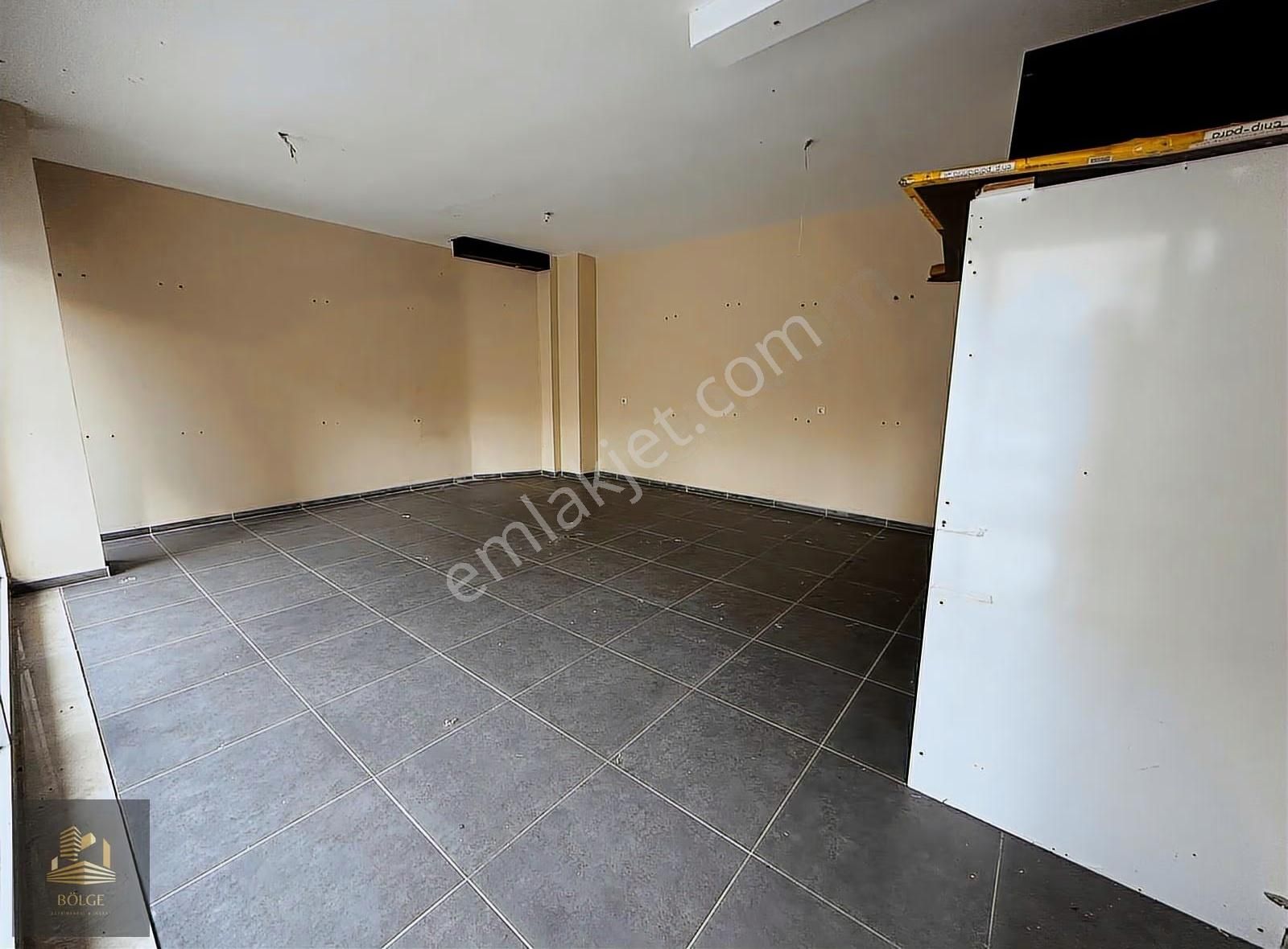 Bölge'den Kaynarcada Yeni Binada Krediye Uygun 40 M2 Boş Dükkan - Görsel 8