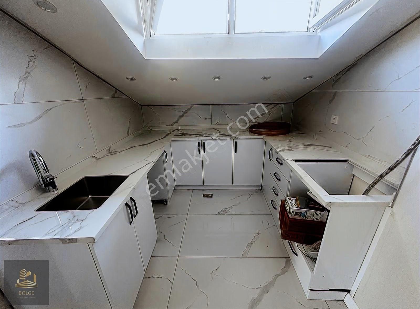 Bölge Emlak'tan Ana Cadde Üzeri İçi Sıfır Teraslı 2+1 180 M2 - Görsel 15