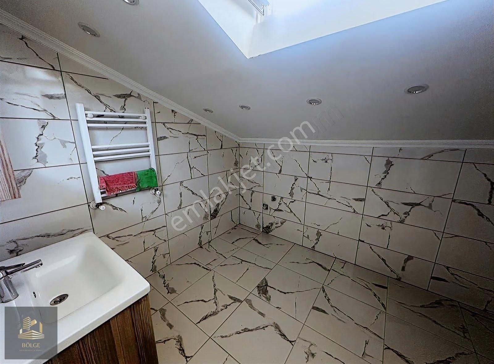 Bölge Emlak'tan Ana Cadde Üzeri İçi Sıfır Teraslı 2+1 180 M2 - Görsel 21