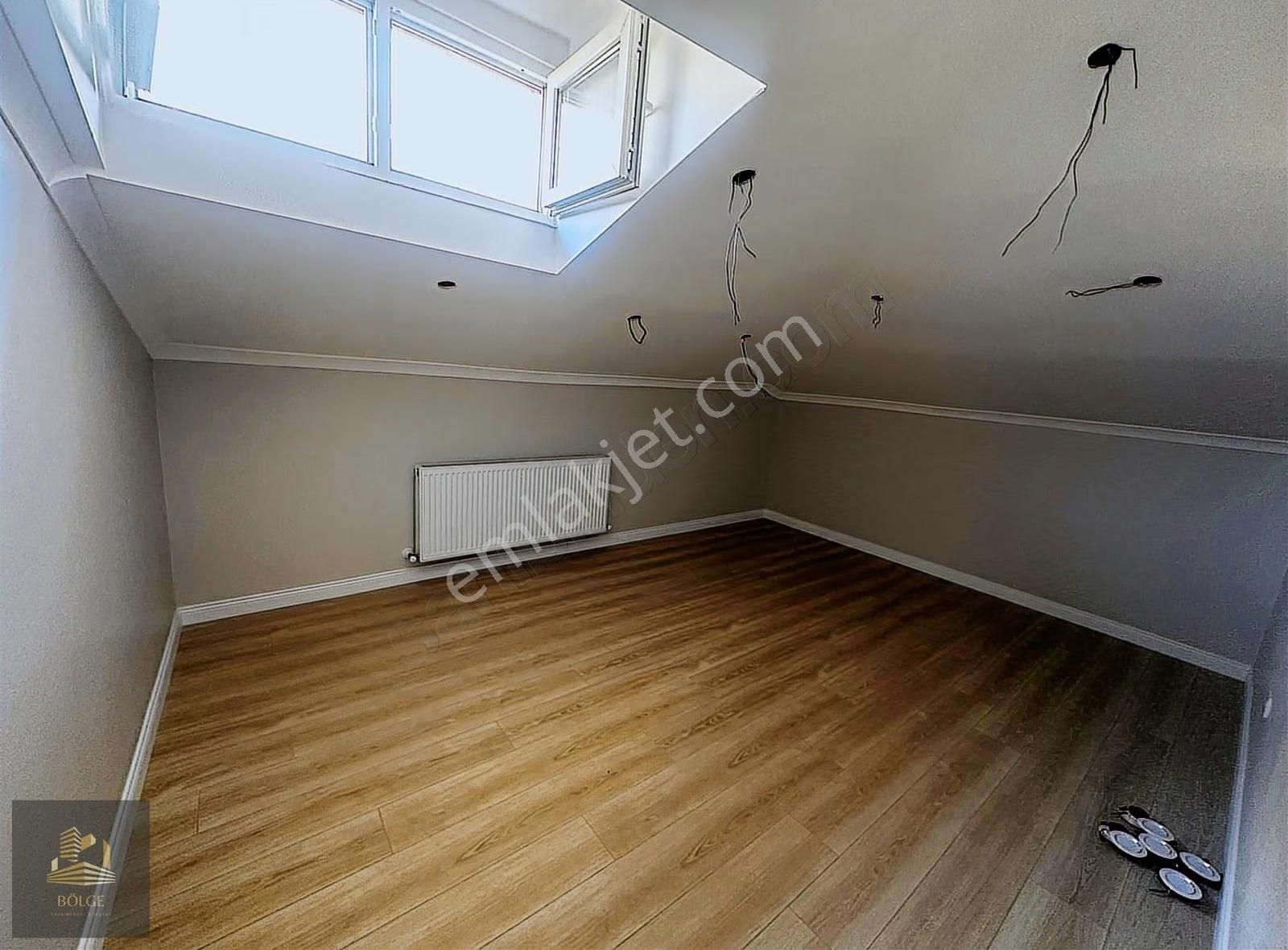 Bölge Emlak'tan Ana Cadde Üzeri İçi Sıfır Teraslı 2+1 180 M2 - Görsel 12