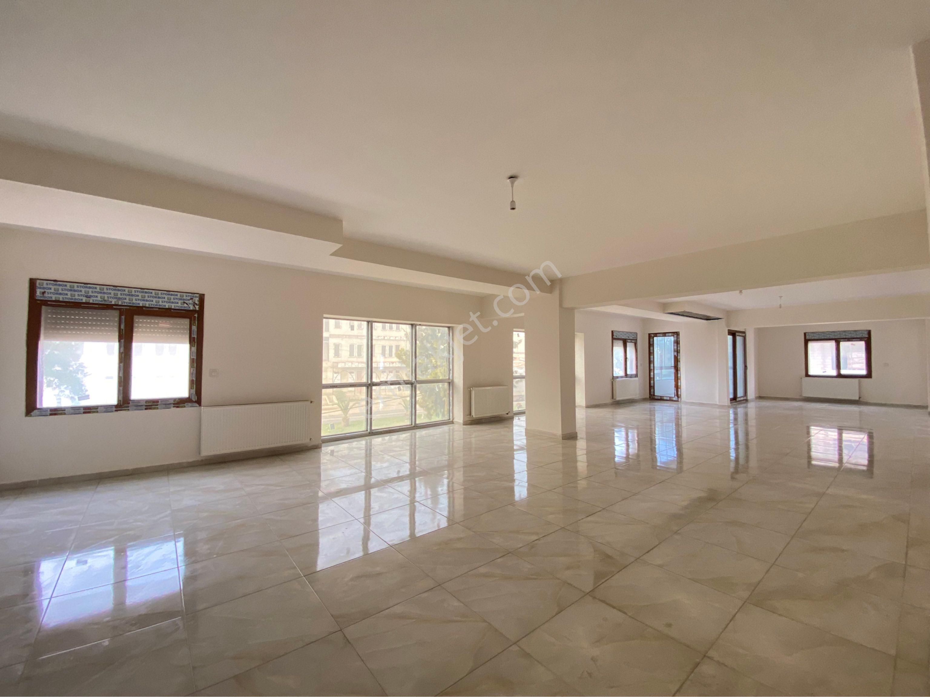 Günay Emlak'tan Torbalıda Cadde Üzeri Köşe Konumlu 1500 M2 Kiralık Magaza Dükkan - Görsel 22
